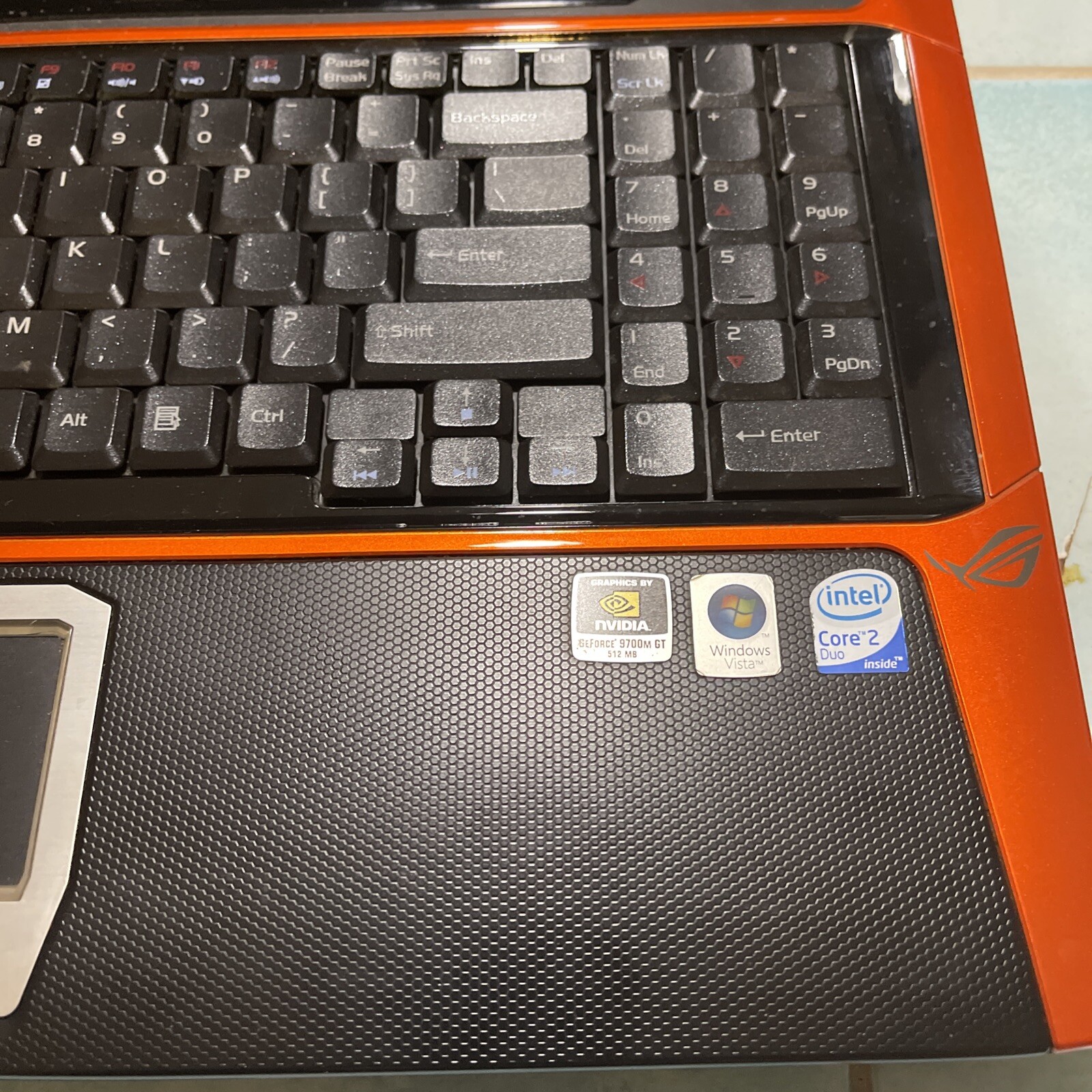 ASUS Republic of Gamers (ROG) G50V Parts/Repair Powers Up
