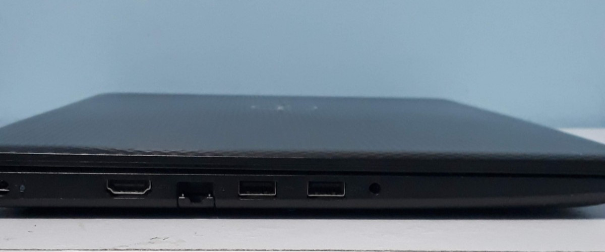 Dell Inspiron 3493 8gb RAM, 256GB NVMe, i5-1035G1 (WORKING) minor scuffs.