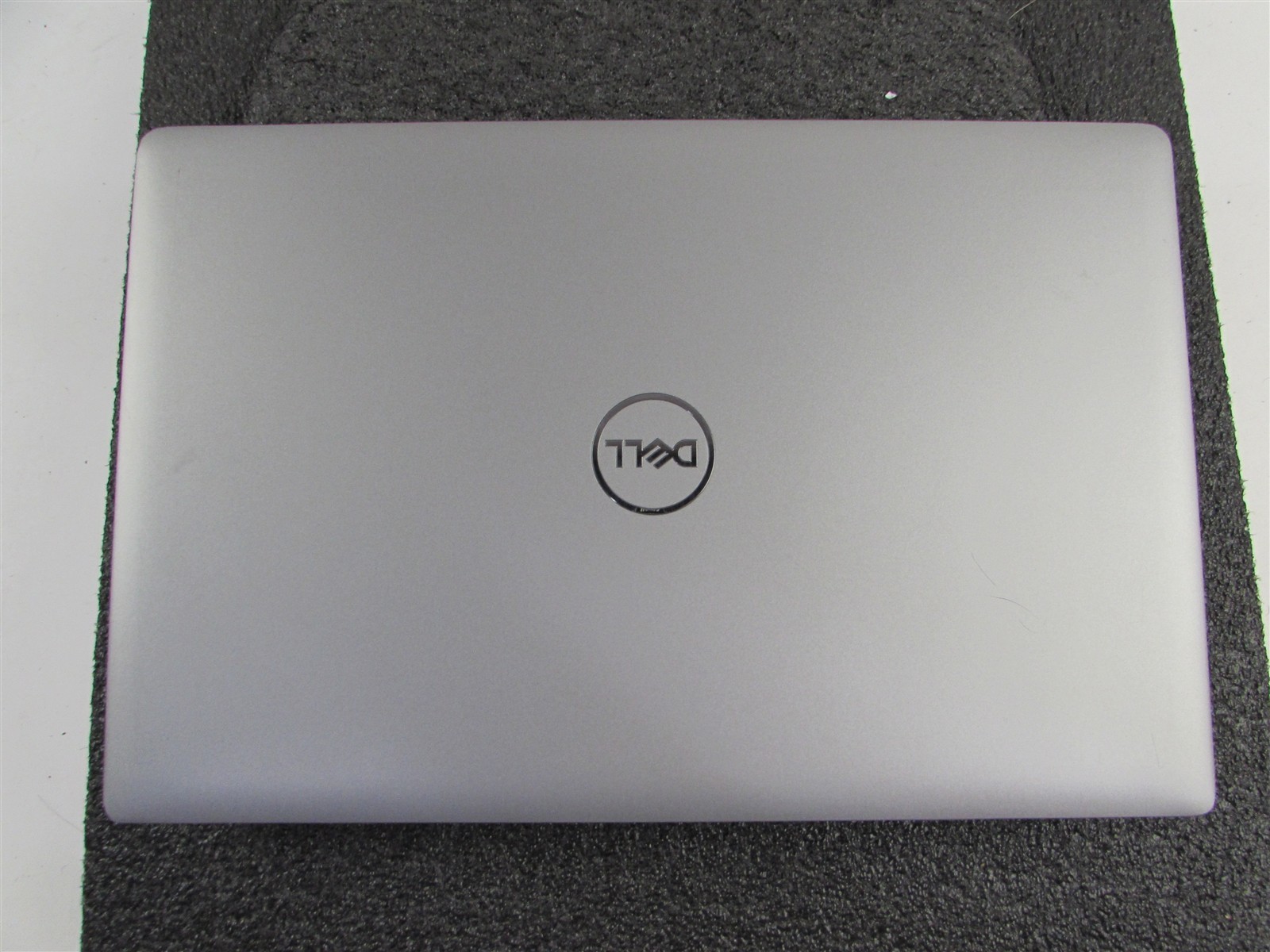 DELL LATITUDE 5520 1920X1080 FHD CORE I7-1185G7 512GB SSD 16GB RAM NO O.S