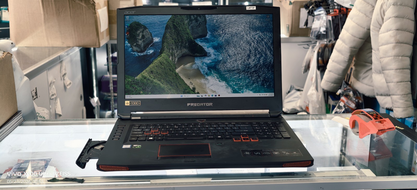 Acer Predator 17.3 G9-793 i7-7700HQ NVIDIA GTX1070 16GB RAM 240gb N.2 +240gb Ssd