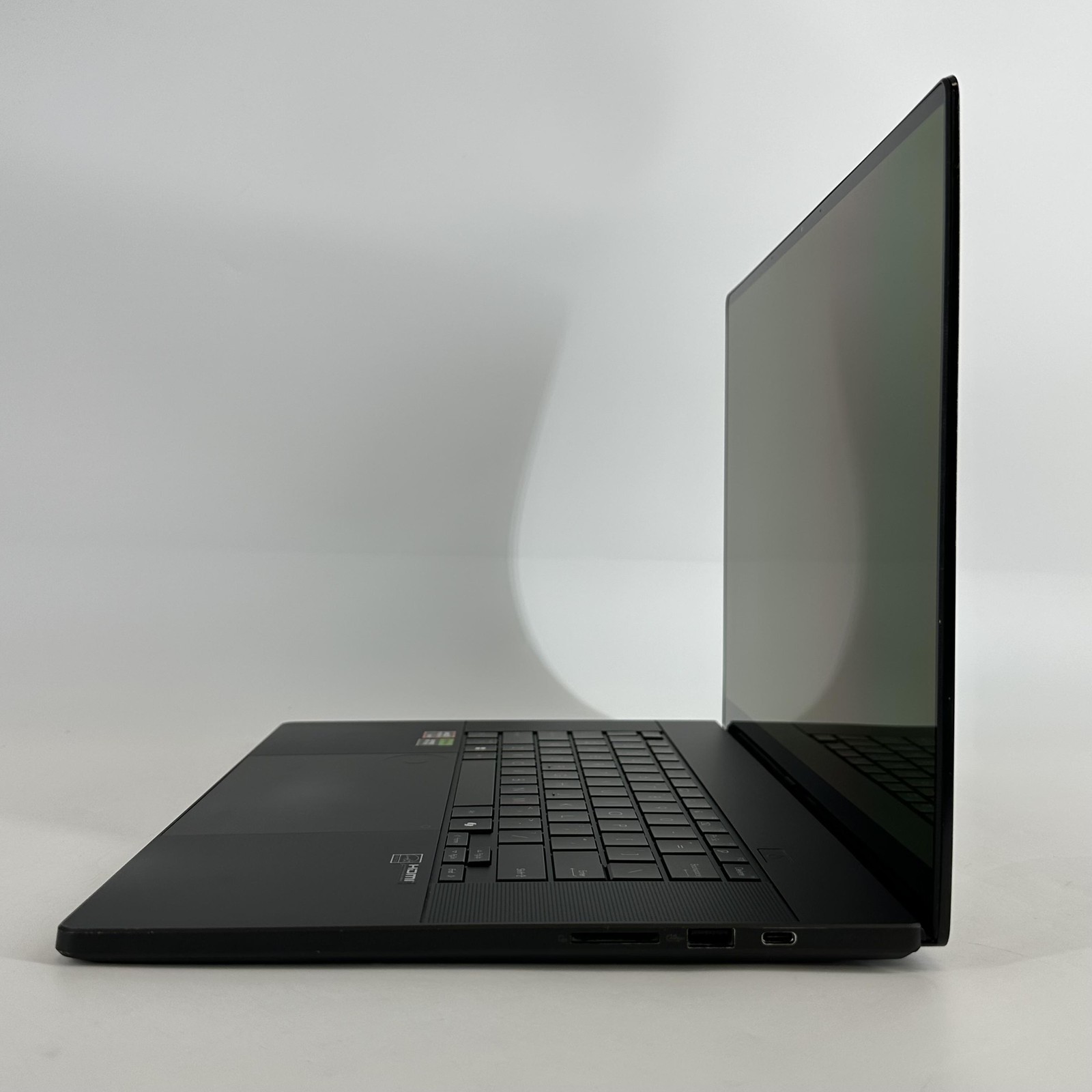 Asus ProArt P16 UHD+ TOUCH 2.0 GHz Ryzen AI 9 HX 370 32GB 1TB SSD RTX 4060 Good