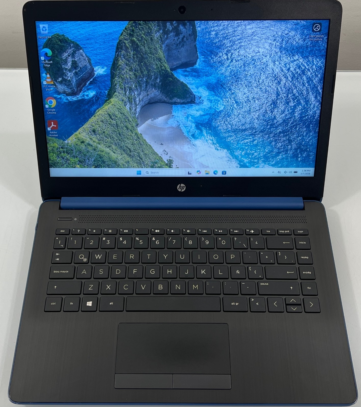 HP 14-cm0004la 14″ Laptop AMD A6-9225 8GB RAM 240gb ssd AS IS