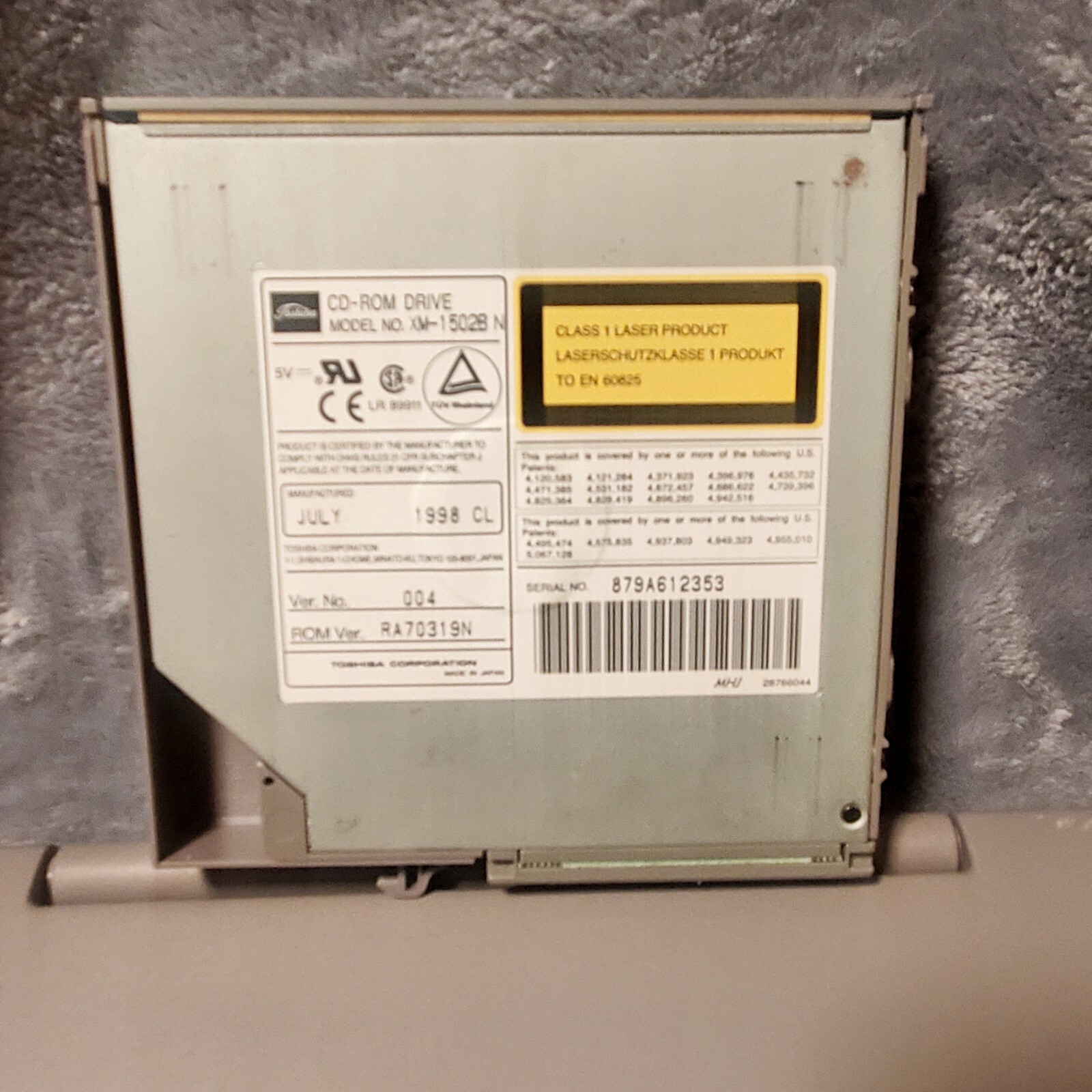 Toshiba Satellite Pro 490CDT Pentium II Windows XP + Battery & Power Adapter