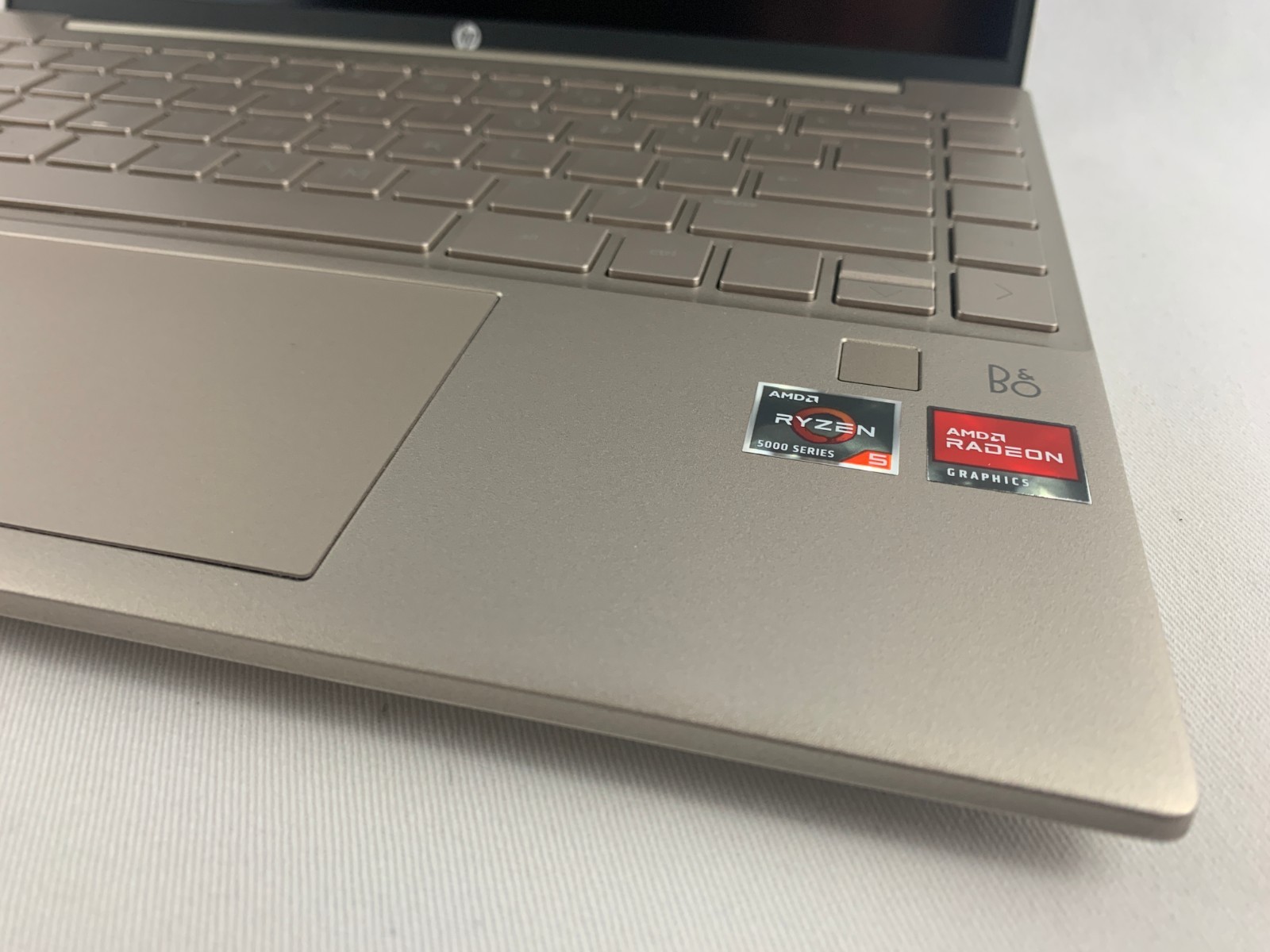 HP Pavilion Aero 13z-be100, AMD Ryzen 5 2.3GHz, 8GB RAM, 256GB SSD, Wifi Issue