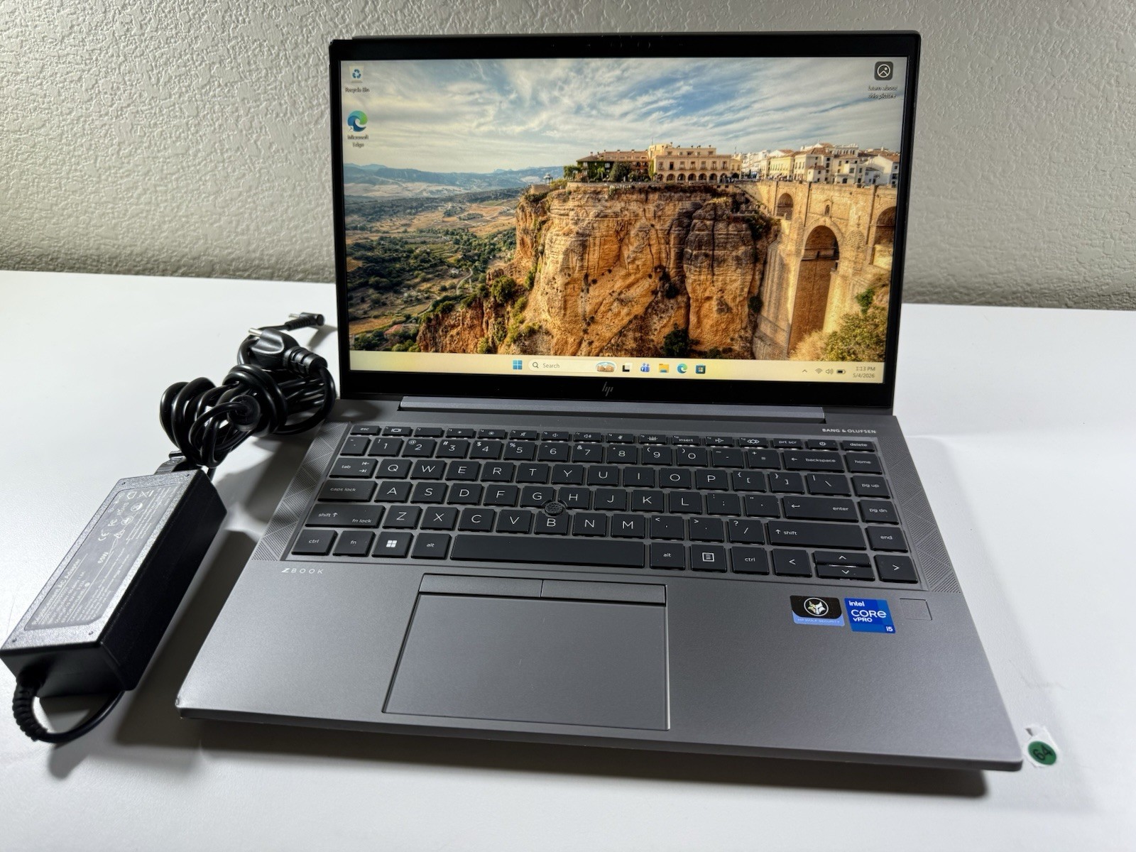 HP ZBook Firefly G8 14″ FHD Intel i5-1145G7 16GB DDR4 256GB SSD W11P Laptop