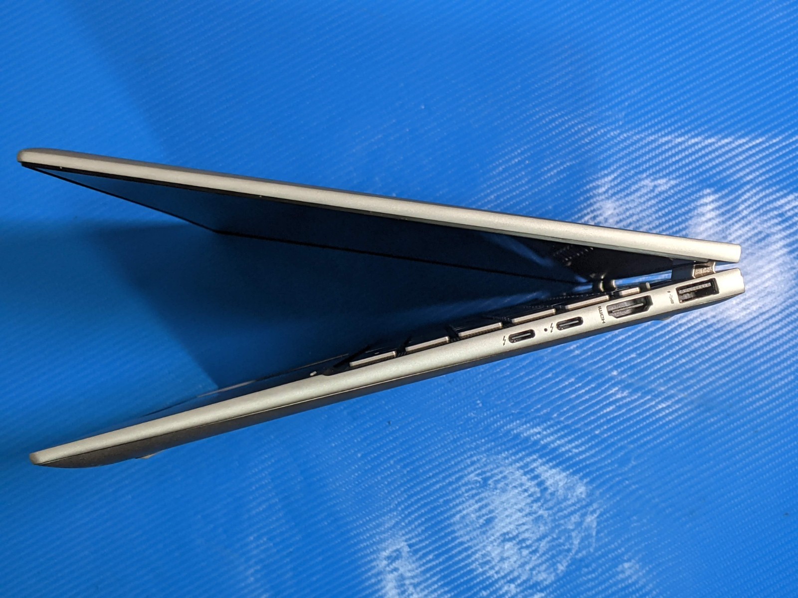 HP Envy x360 2n1 15-ew0013dx 15.6″ FHD TOUCH i5-1235U 1.3GHz 8GB 256GB W11H +PA