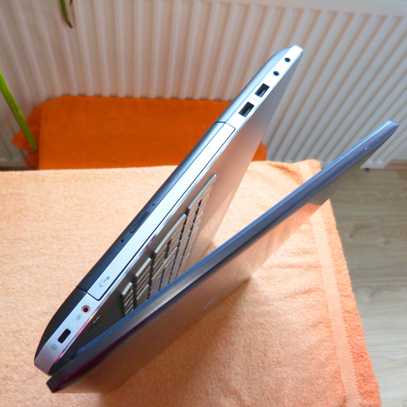 Asus N750 VivoBook Premium METAL 17″ FULLHD BLURAY l SSD Windows 11 QUAD i7