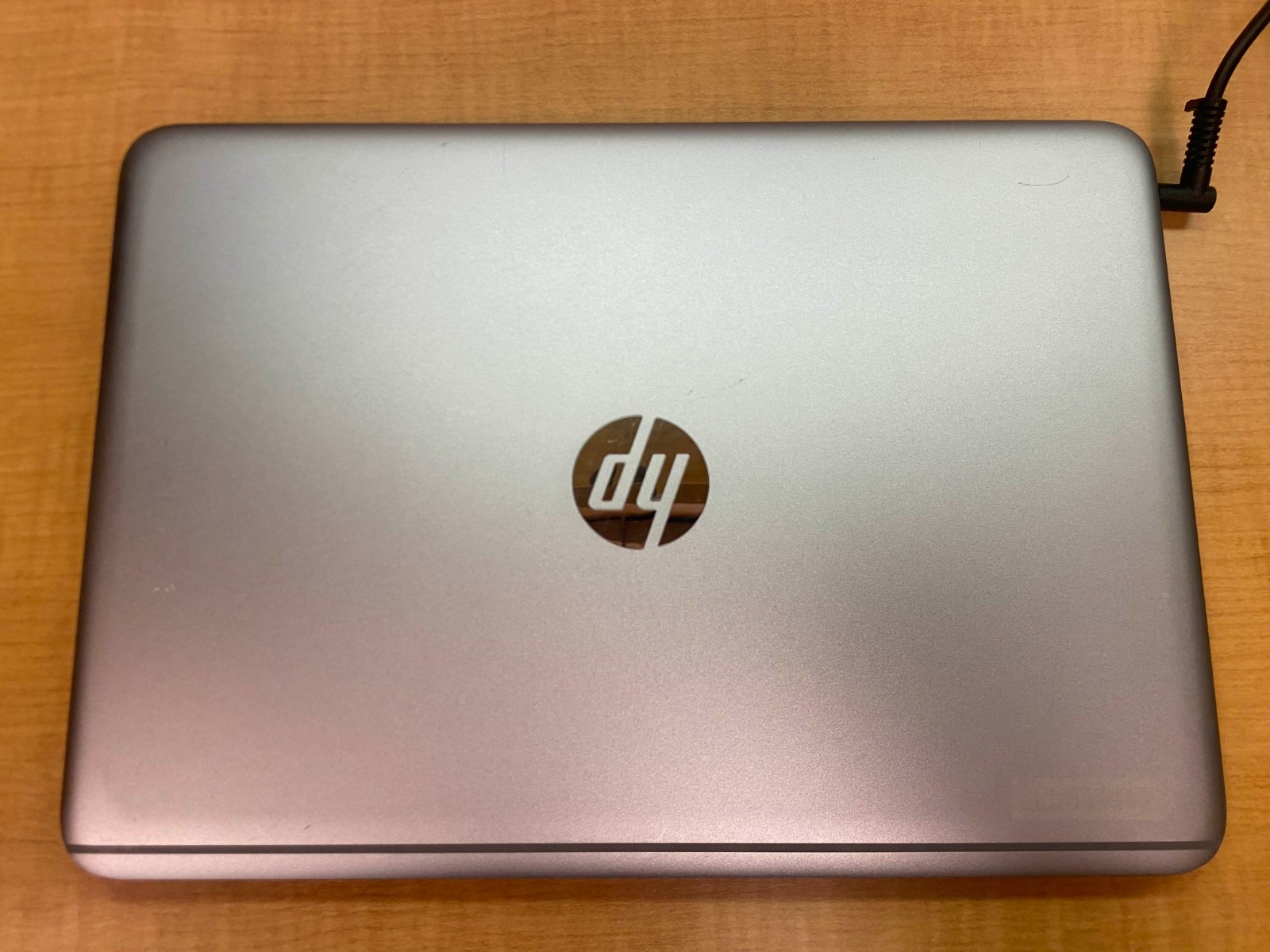 HP EliteBook 1040 G3 14″ – Intel i7-6600U @ 2.60 GHz, 256GB SSD, 8GB Ram, Win11