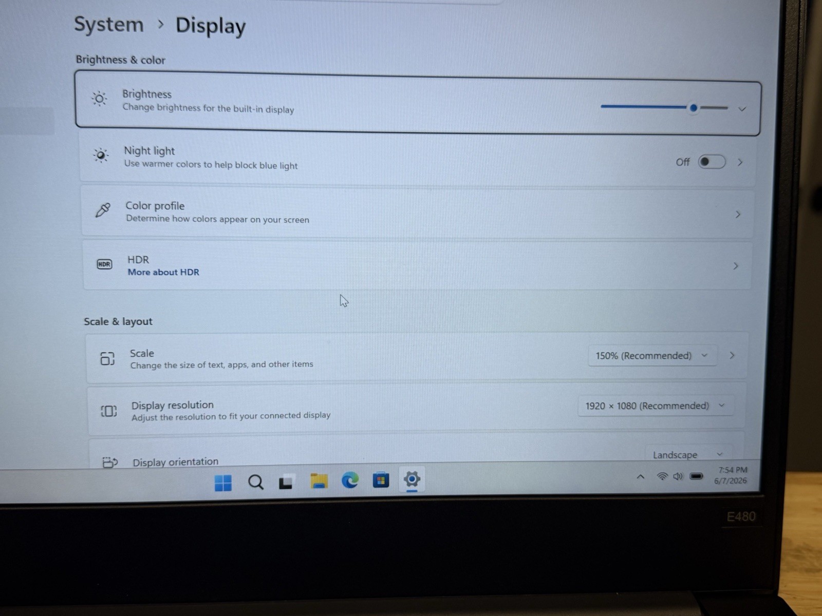 Lenovo ThinkPad E480 14″, i5-7200U 8 GB RAM, 256GB SSD Win 11 Pro.