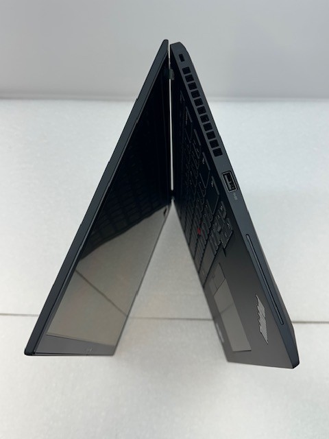 Lenovo ThinkPad T14s Gen 4 14″ 2.8K OLED i7-1370P 32GB 512GB SSD LTE – ADP WTY