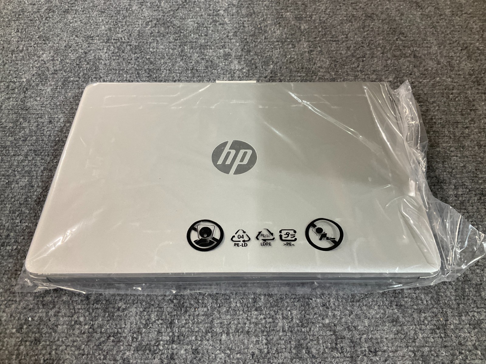 HP Laptop 14-dq0713ds N4120 4GB 64GB BT WiFiAC 14WT W11H silver 7Y703UA#ABA ✨❤️✨