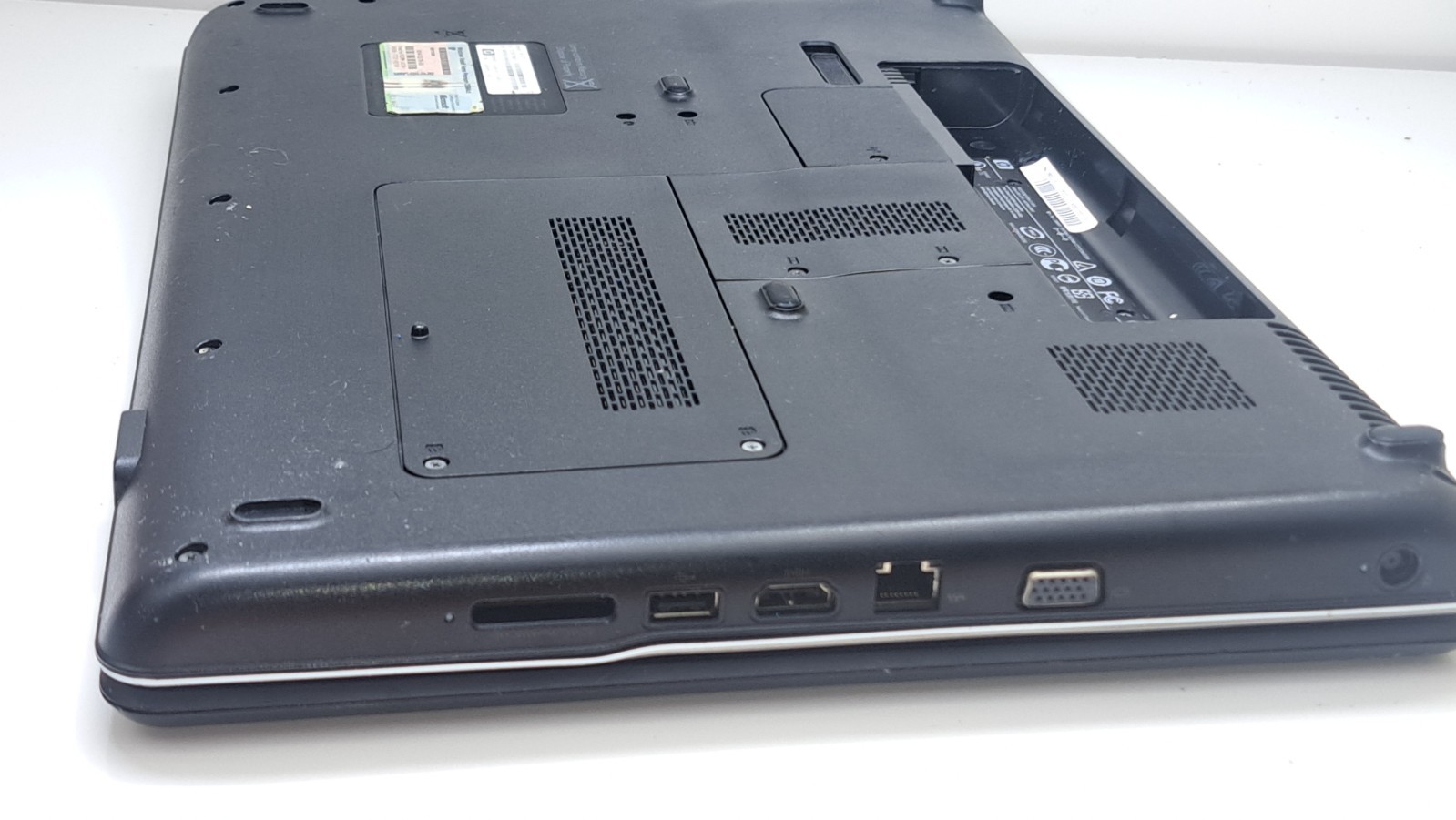 HP G70-460US 17.0″ Laptop Intel Core 2 Duo Notebook No Battery For Parts/Repair