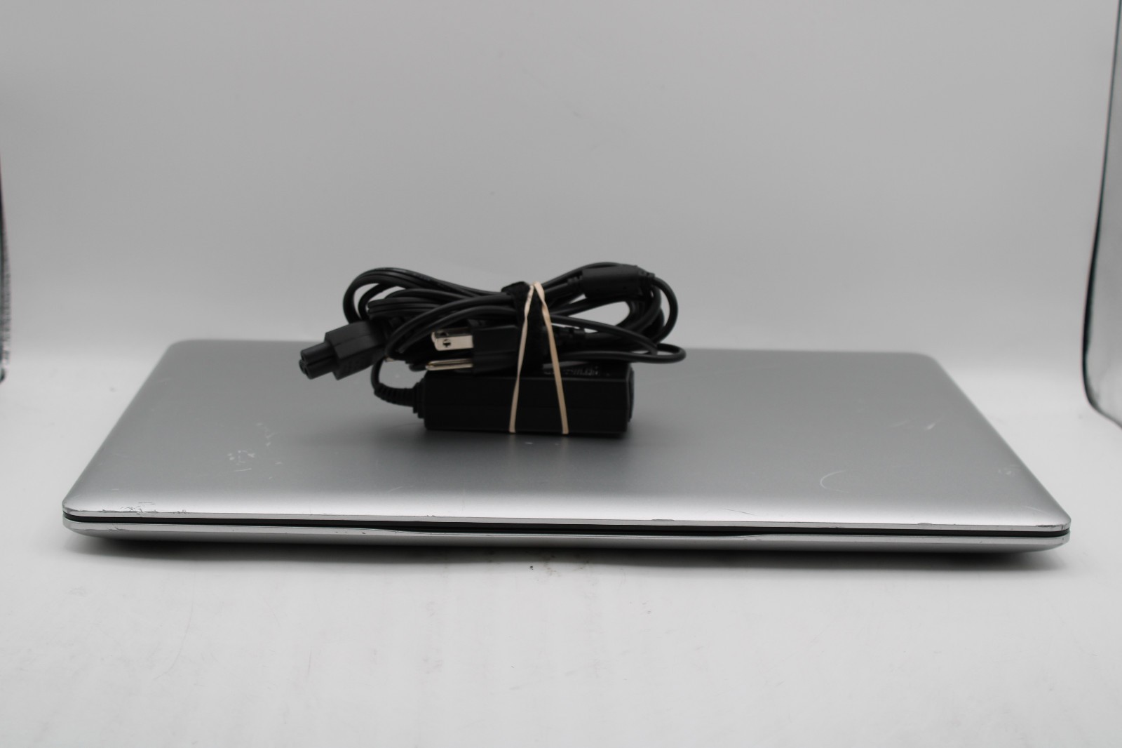 Dell Inspiron 5775 _ Ryzen 5-2500U _ 16GB RAM _ 256GB SSD _ No OS _ w/ AC