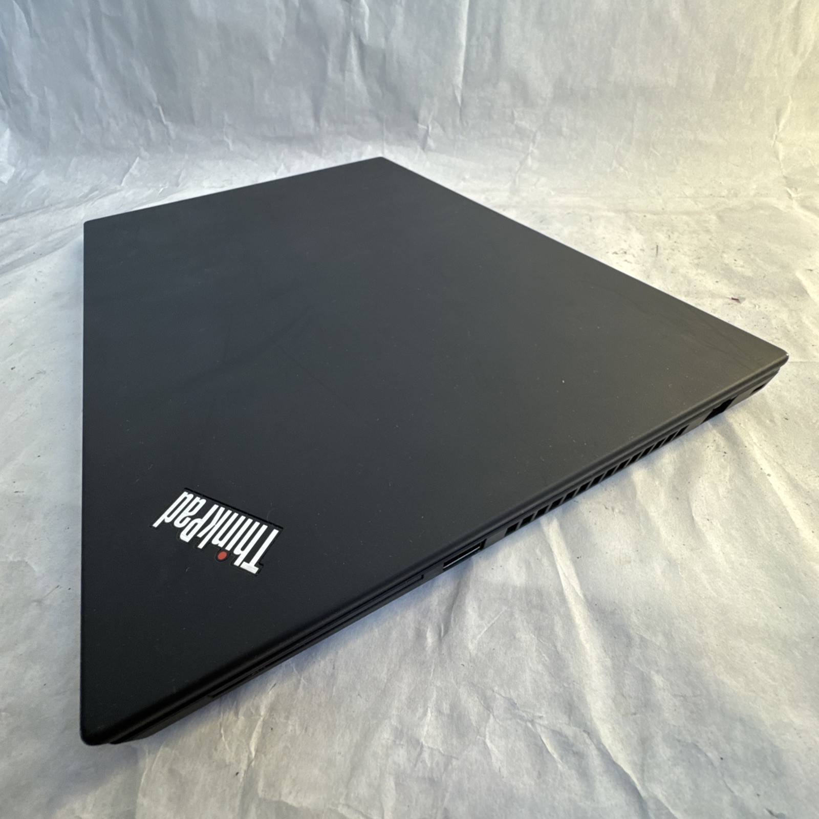 Lenovo ThinkPad T490 Intel Core i7-8565u @1.9GHz 48GB RAM 1TB SSD Win 11 Pro