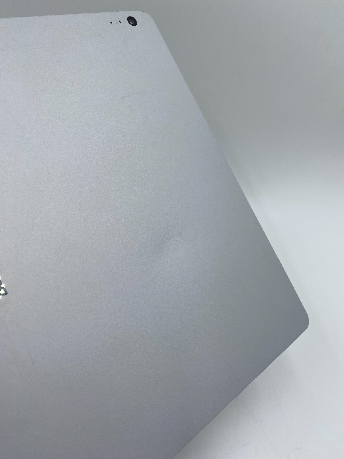 Microsoft Surface Book2 1832 i7-8650U 1.9GHZ 8GB DDR3 512GB SSD Silver FAIR/SEE