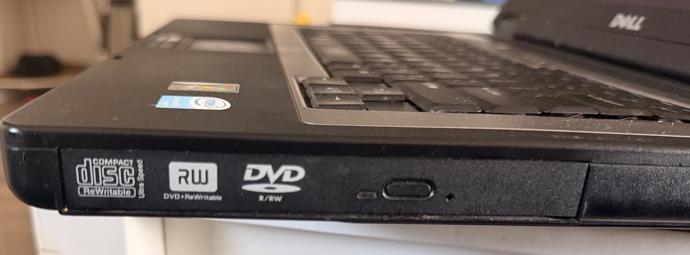 Dell Inspiron 1300 15″ Laptop Celeron M 1.50GHz 60GB HDD XP Home SP3 No Charger