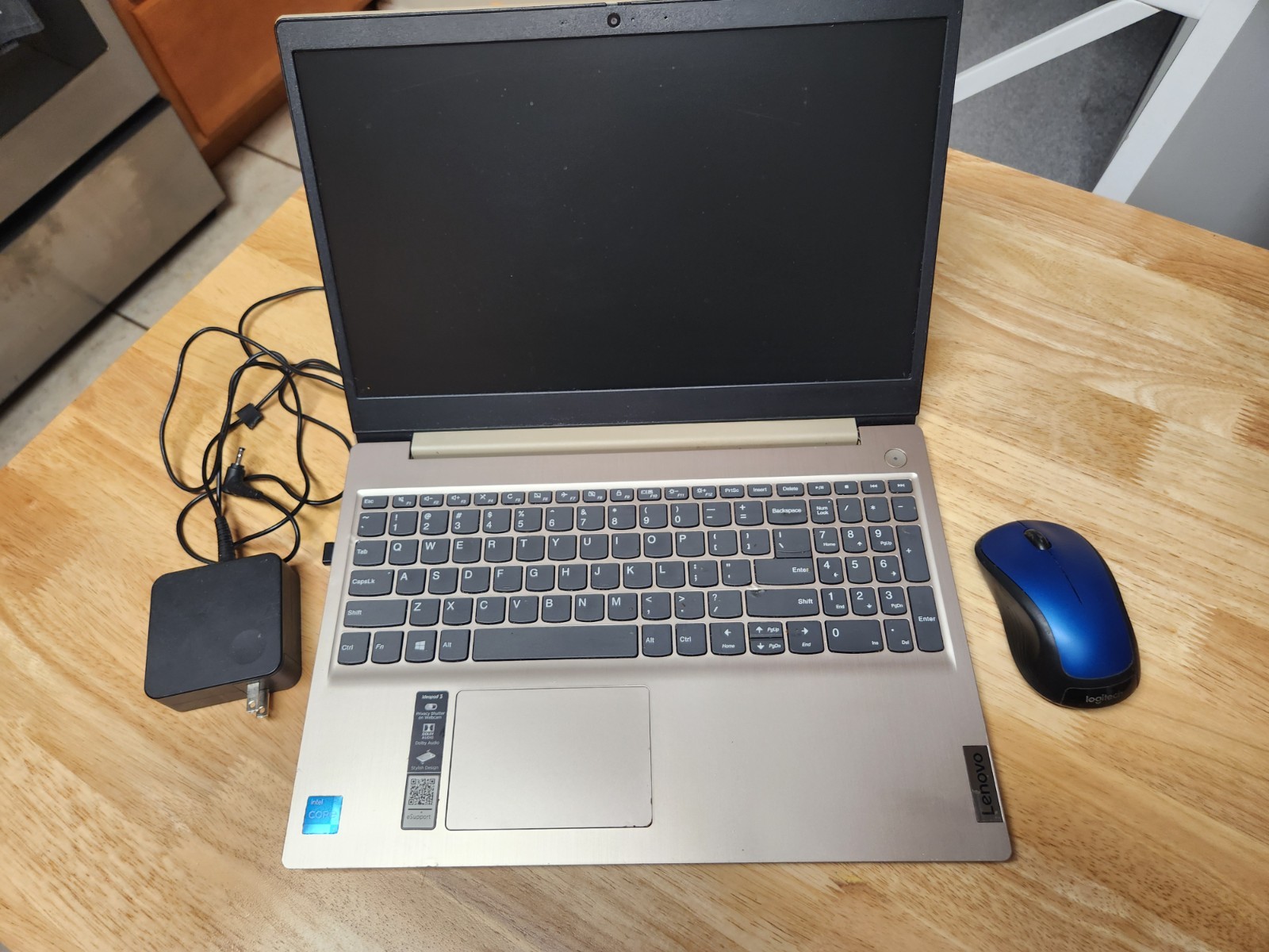 LENOVA IdeaPad 3 151TL05 15.6″ Laptop (11th Gen Intel – Core i3)