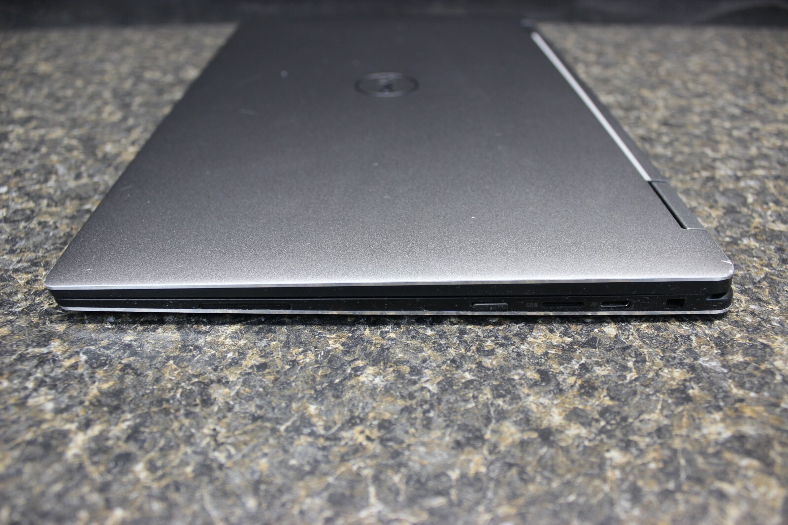 Dell XPS 13 9365 I7-7Y75 256GB NvME 16GB LPDDR4 Win11Pro