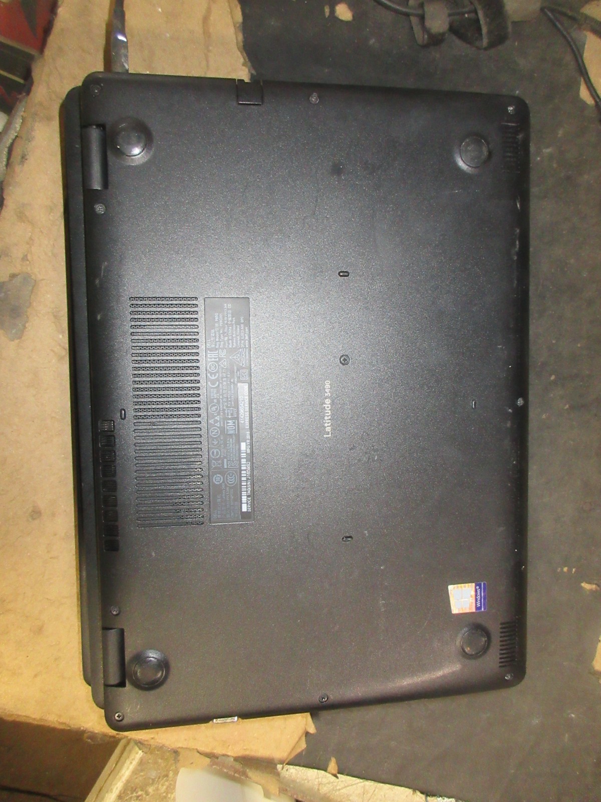 Dell Latitude 3400 14″ LAPTOP I5-8265U 1.6GHZ 4GB 256GB SSD WIFI NO OS