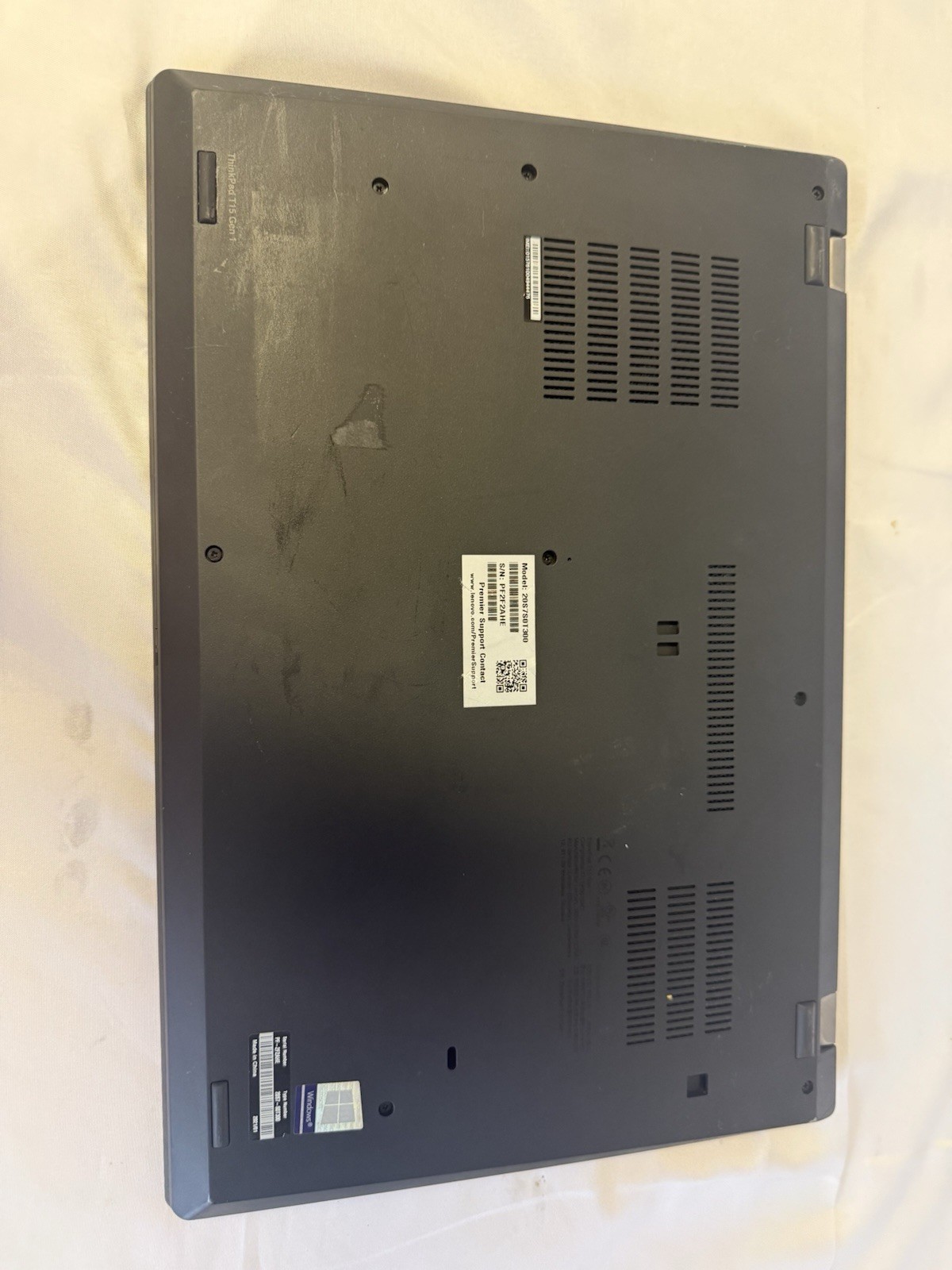 Lenovo ThinkPad T15 Gen 1 15″ i5-10310U@1.70GHz 16GB No OS/BIOS LOCKED
