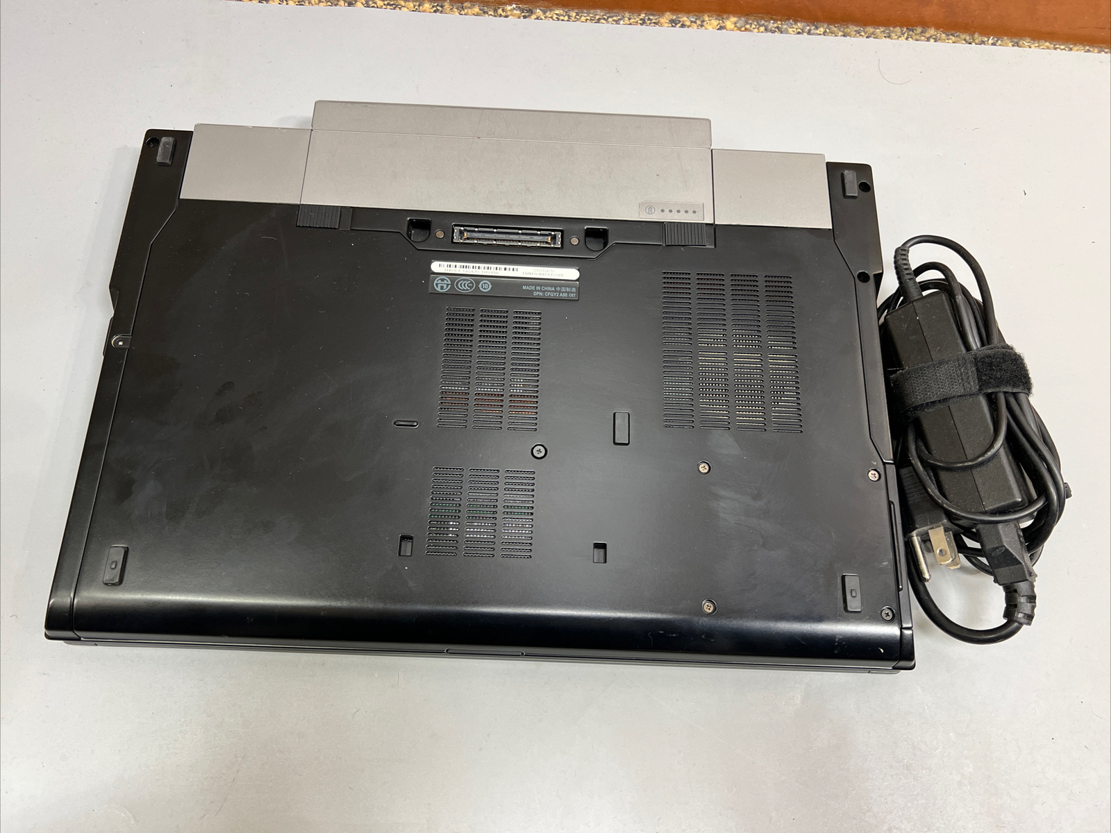Dell Latitude E6510 15 6″ Core i7 M620 4GB RAM 500GB HDD Wifi NVIDIA BLUETOOTH