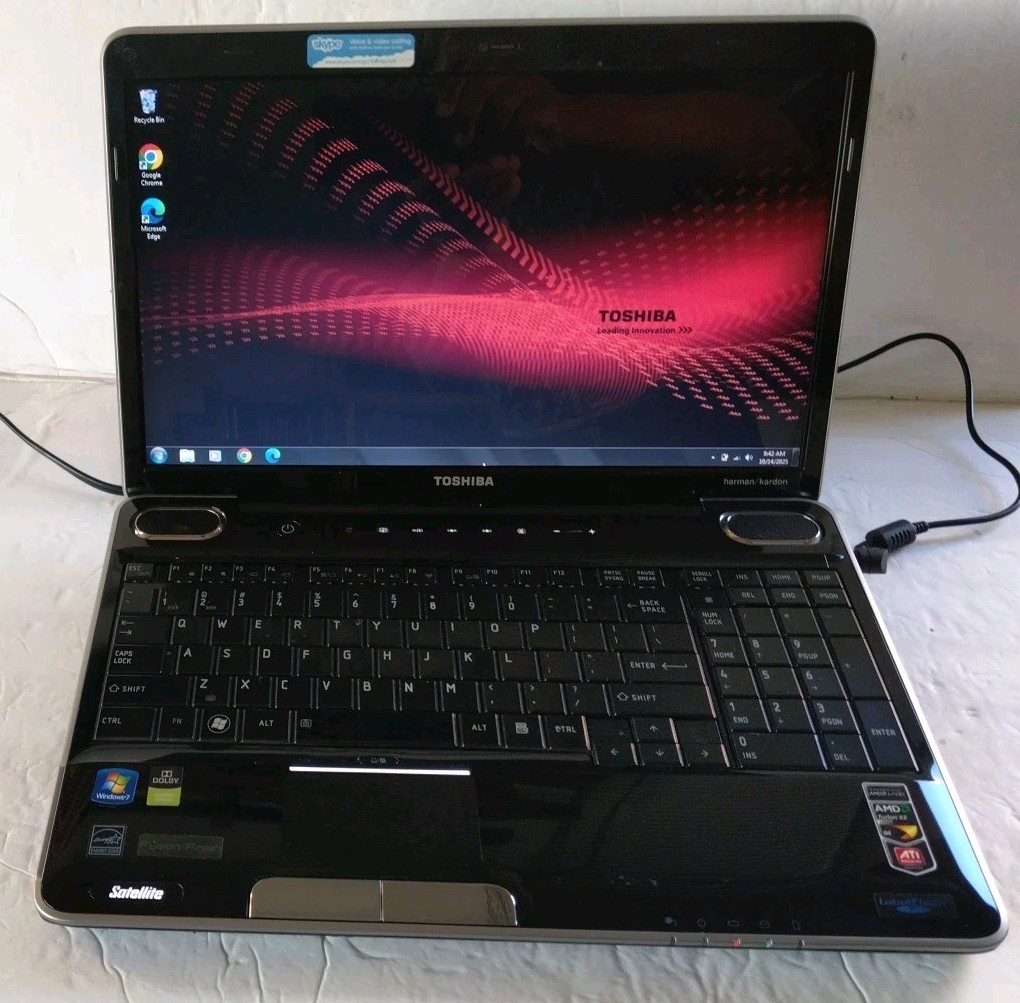 TOSHIBA SATELLITE A505D-S 15.6″ 500GB 8GB AMD Turion X2 Ultra 2.30 GHz Win 7 PRO