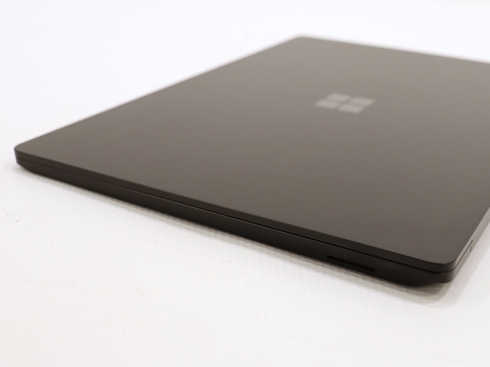 Microsoft Surface Laptop 5 1951 13.5″ Touch i5-1245U 8GB 256GB NVMe W11P – Read