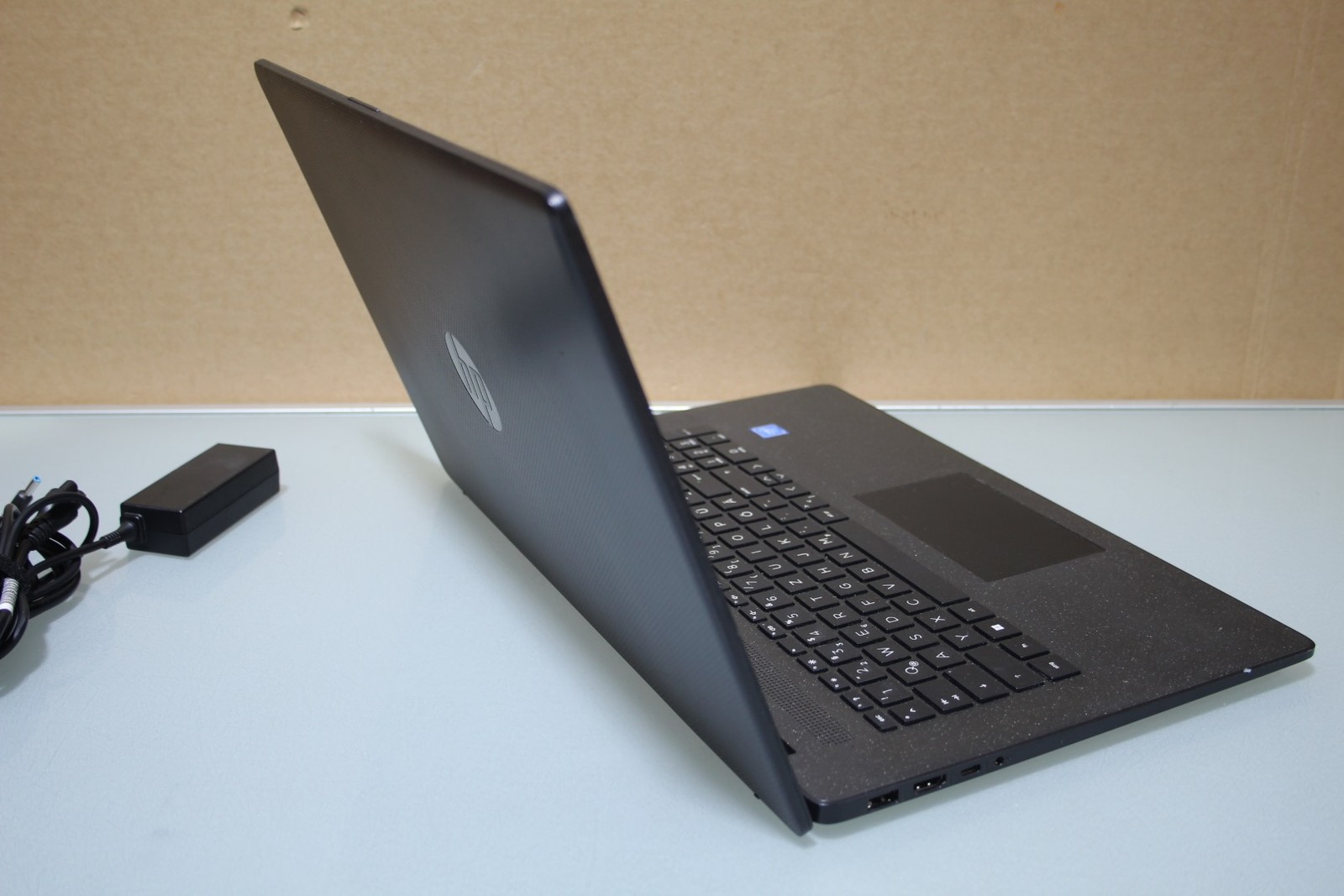 HP RTL8821CE 15.6″ Intel Pentium N4120 1.10GHz 256GB 8GB RAM Windows 11
