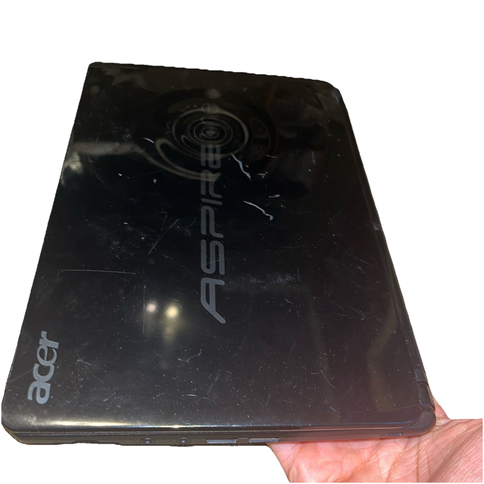 Acer Aspire One Laptop Computer Model ZE6 Windows 7 For * Repair Or For Parts *