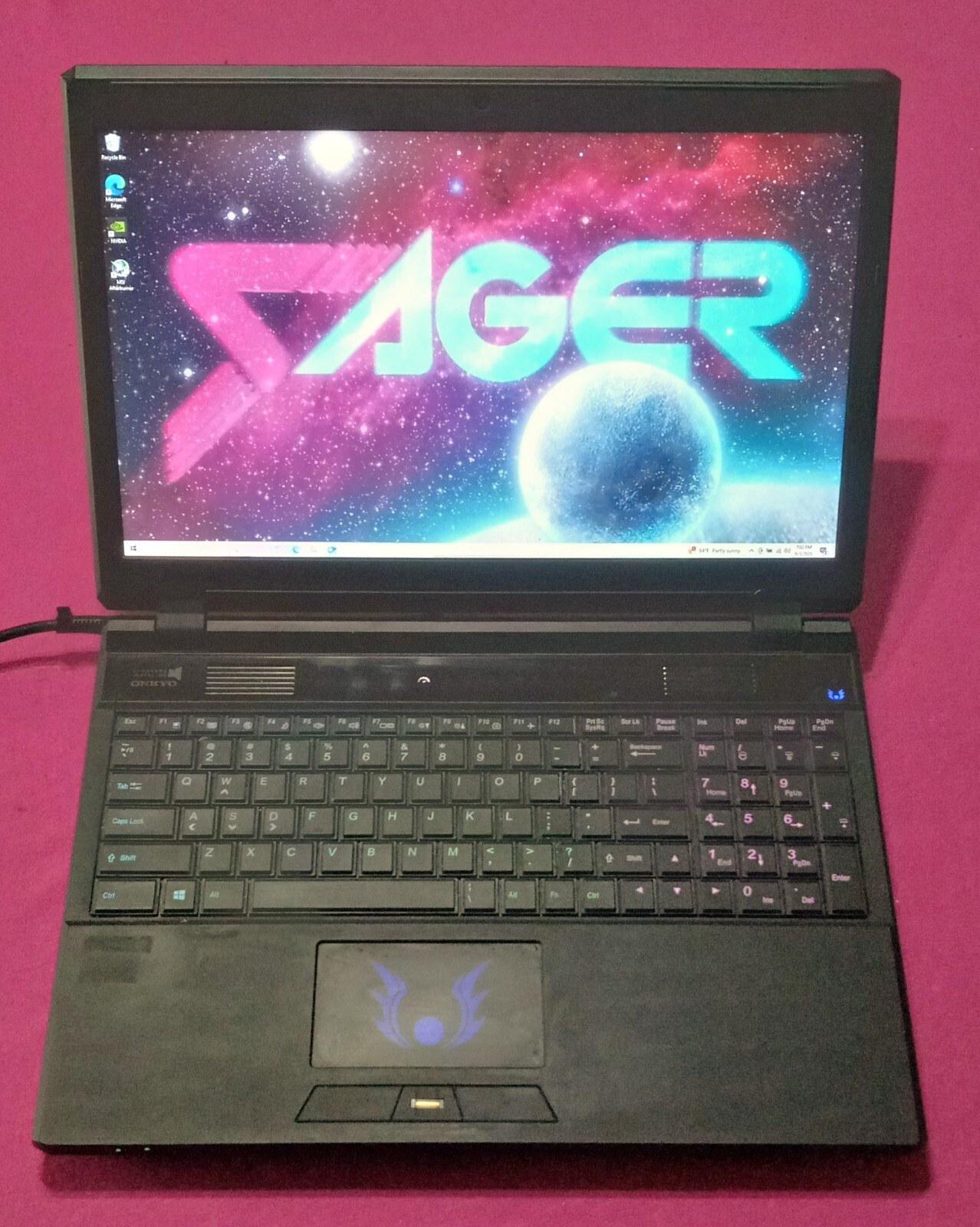 Sager Clevo NP8268 P157SM I7-4810mq 2.8-3.8Ghz 24GB 512GB NVIDIA Quadro P3200