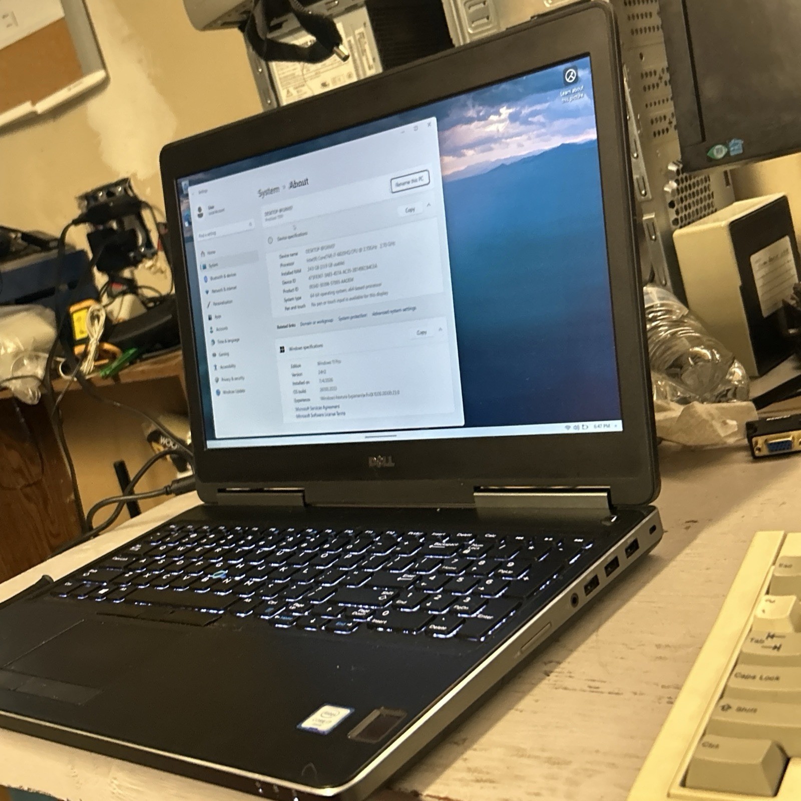 Dell Precision 7510 15.6″ i7-6820HQ 24GB RAM 128GB M.2 SSD Win10 NVIDIA