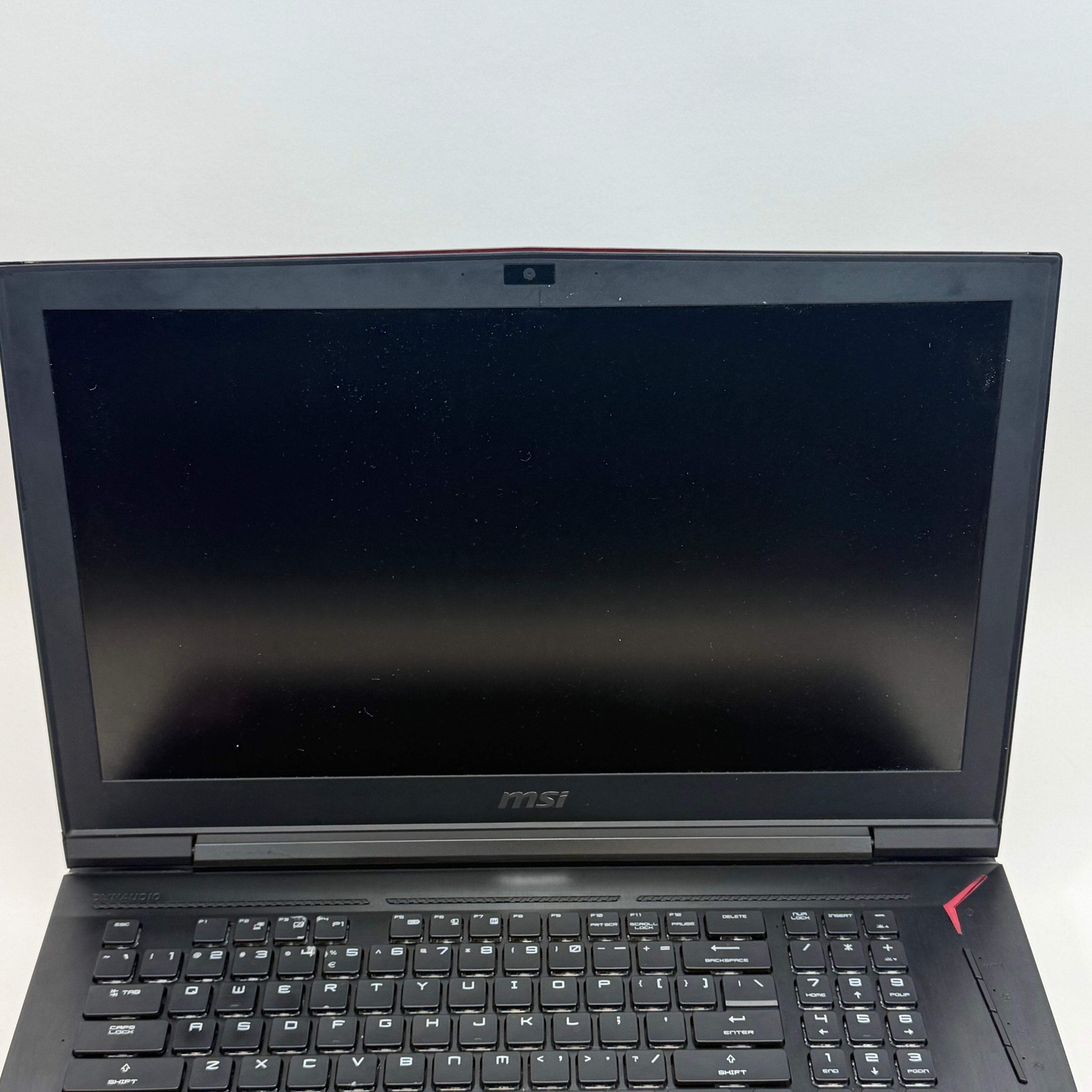 MSI Titan GT75 8RF 17.3″ i7-8850H 2.6GHz 64GB 256GB GTX 1080 Bent USB Read