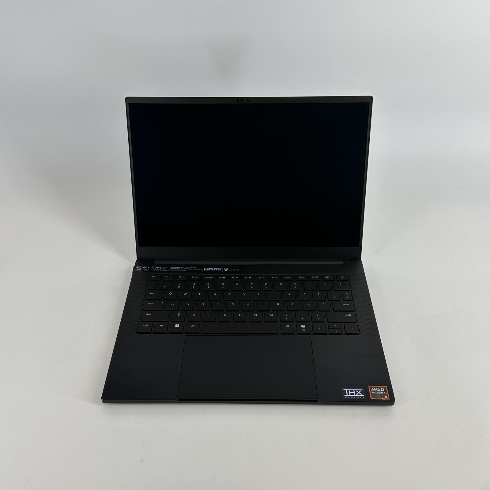 Razer Blade 14 120Hz 2025 2.0 Hz Ryzen AI 9 365 16GB 1TB SSD RTX 5060 BENT FRAME