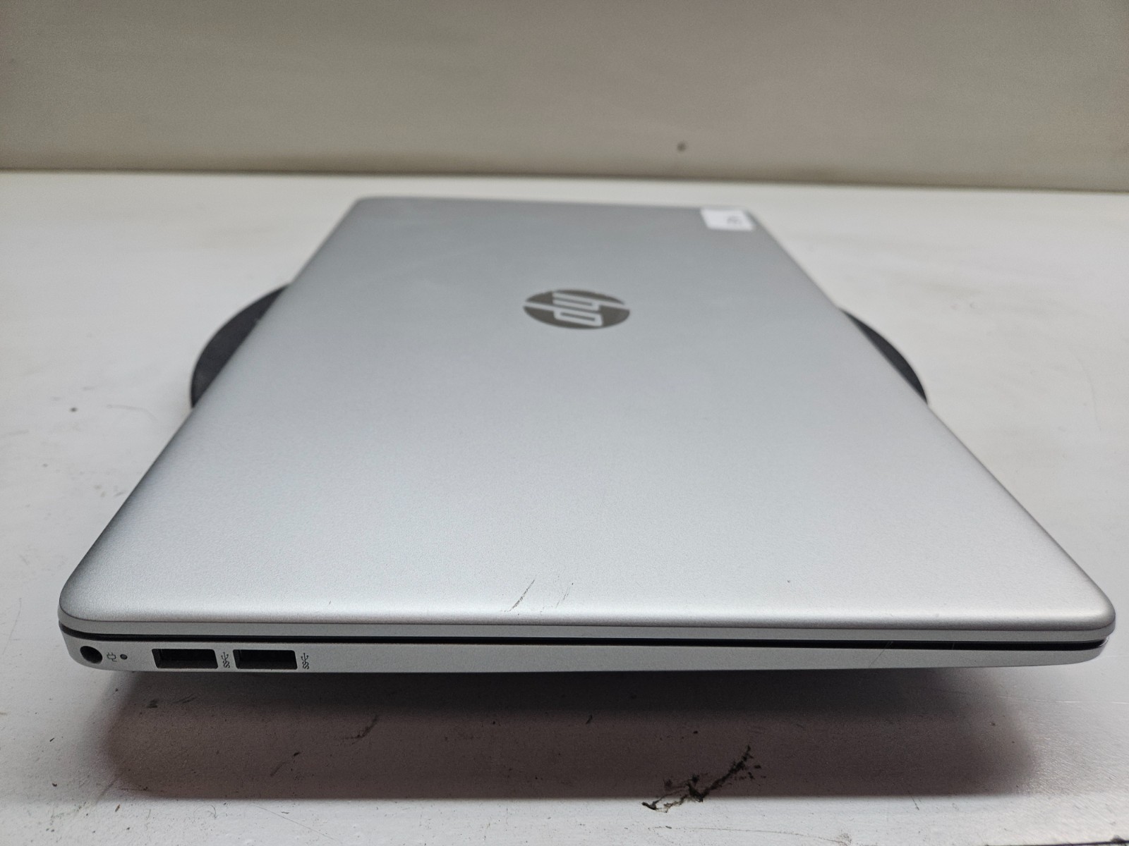 HP 15-DY5033DX Intel Core i3-12th Gen 8GB 256GB SSD NO OS – READ