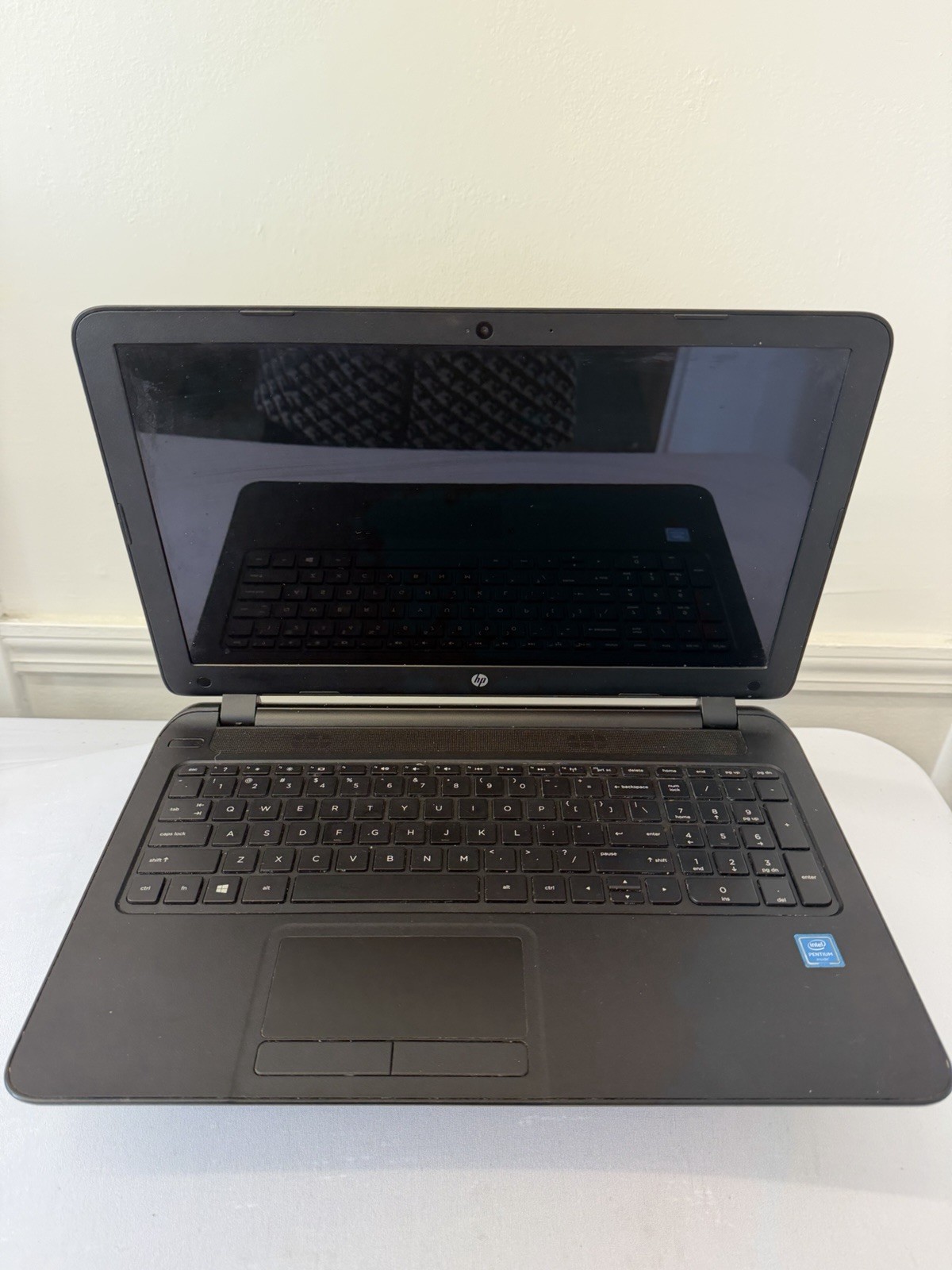 HP Laptop 15-f222 wm – Good Screen – Intel Pentium N3540 – Read Des