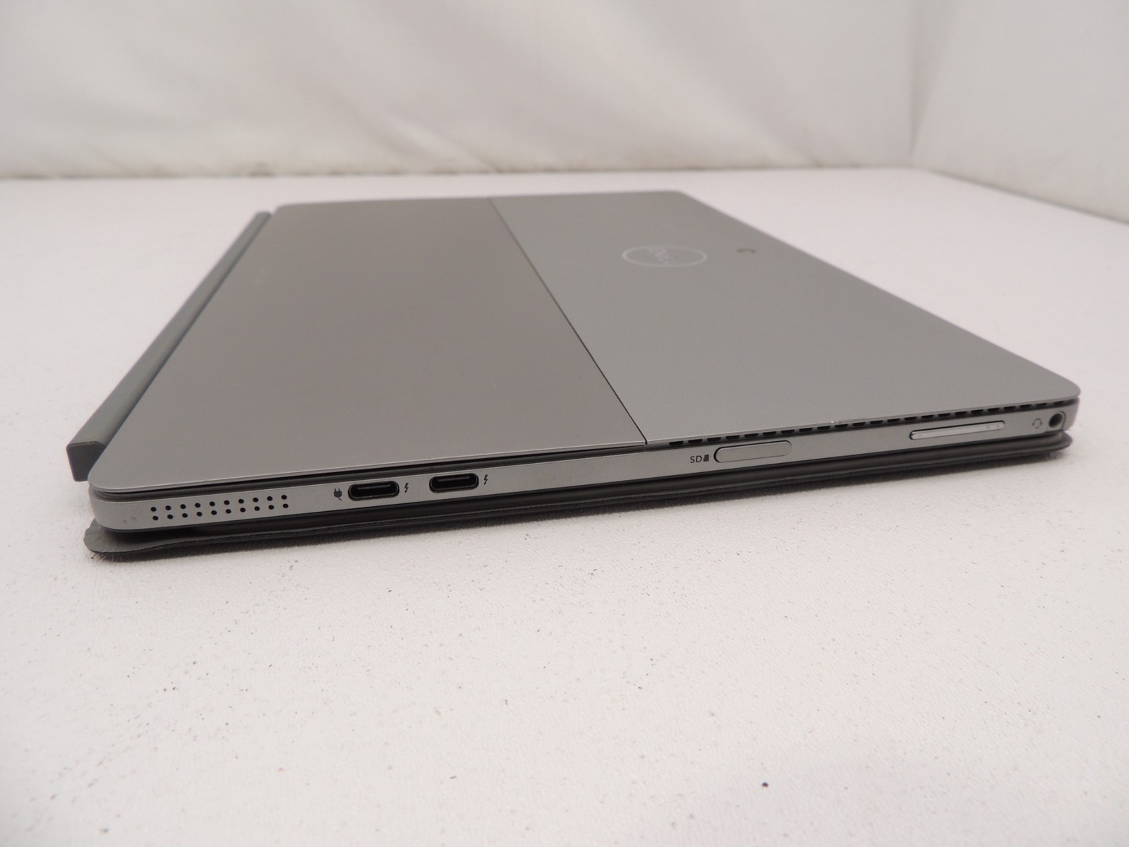 Dell Latitude 7210 2 In 1 Core i5 10310U 8GB 512GB Windows 11 Pro Tablet Laptop
