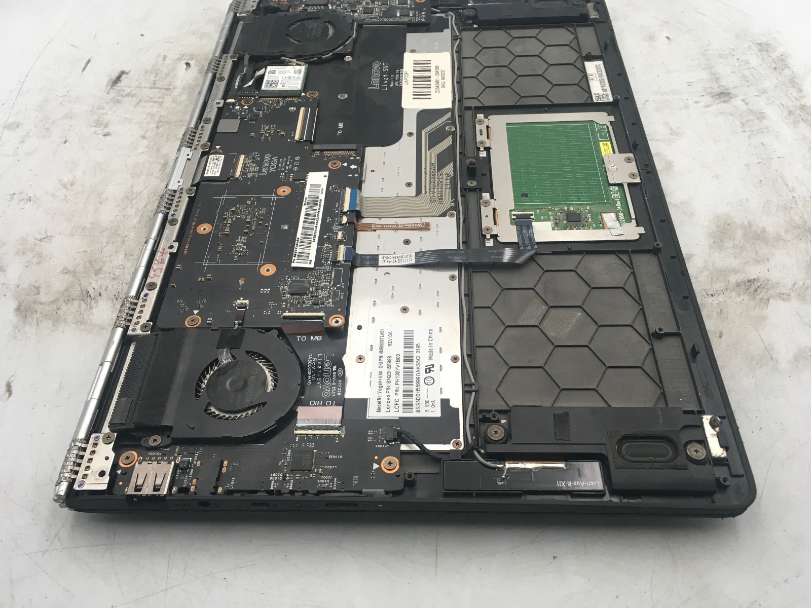 LENOVO YOGA 900 2 IN 1 -FOR PARTS/NO POWER- INTEL I7 6TH GEN – 8GB RAM -READ- BB