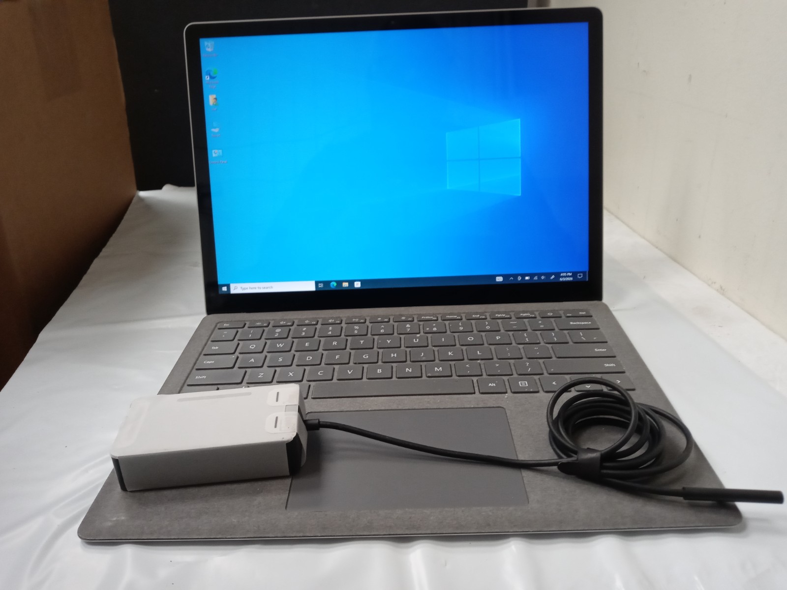 Microsoft Surface Laptop 3 1867 i5-1035G7 1.2GHz 8GB 128GB 13.5″ W10Pro