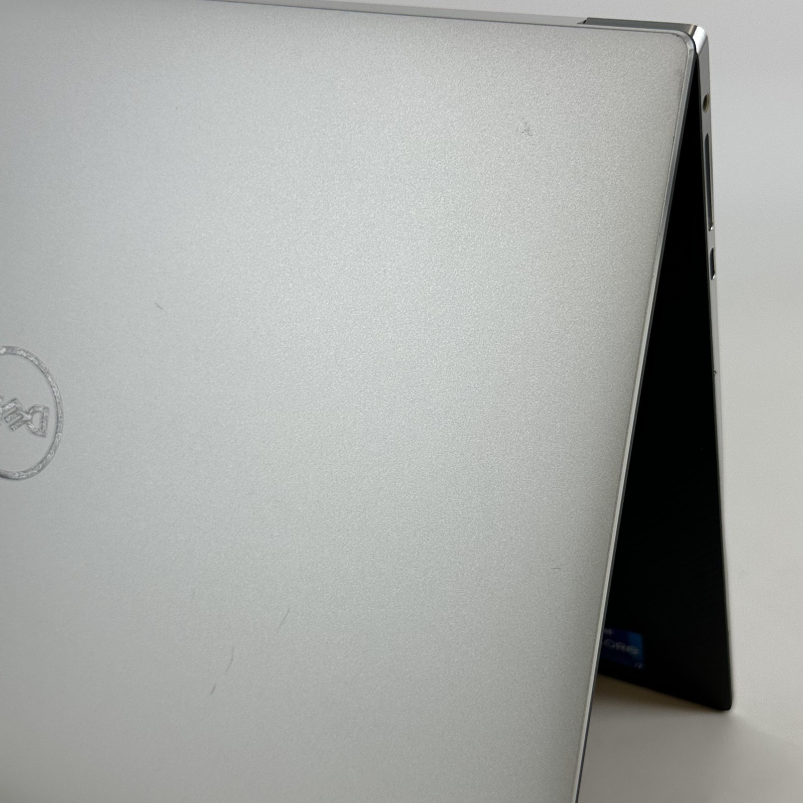 Dell XPS 15 9520 FHD+ 2.3GHz i7-12700H 64GB 512GB SSD RTX 3050 Ti Good LCD BLEED