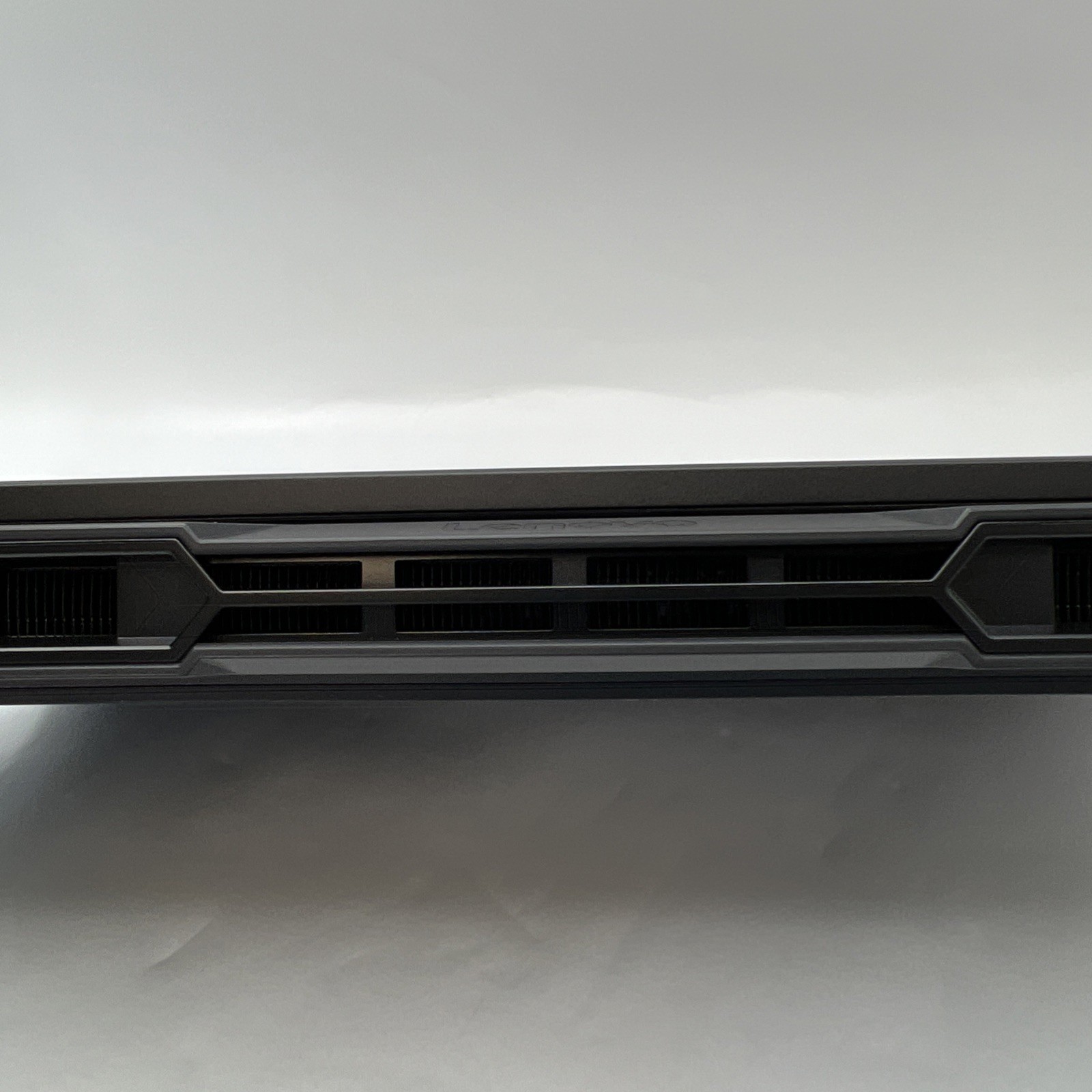 Lenovo Legion Pro 5 16IAX10H 16″ Ultra 9 275HX 32GB 1TB SSD RTX 5070 – Used