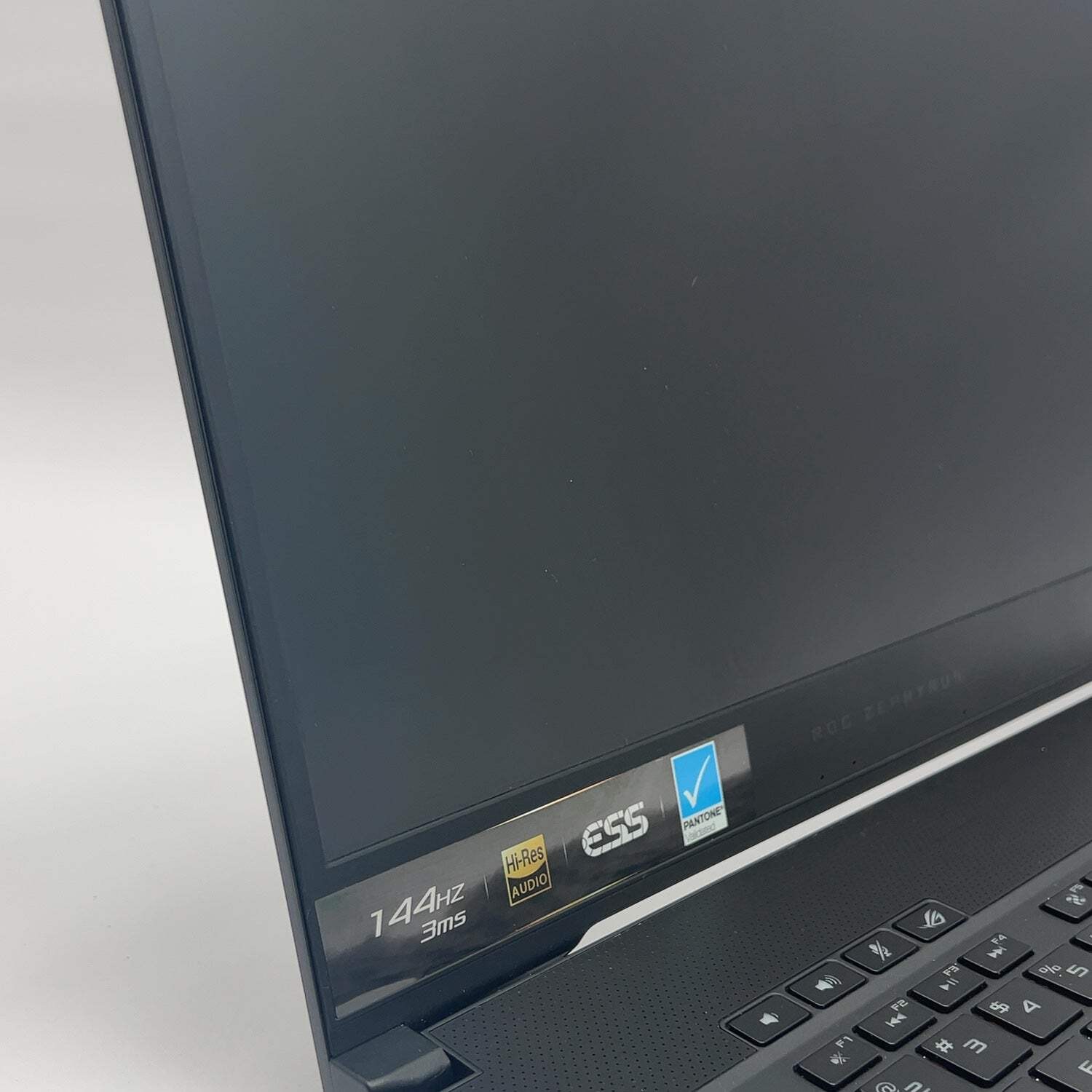 Asus ROG Zephyrus M GU502 15.6″ i7-9750H 2.6GHz 16GB 1TB GeForce RTX 2060 *Read*