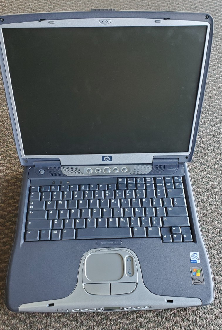 HP Pavilion zt1180 Pentium III Mobile 512MB RAM 40GB HDD Win XP NO AC – READ