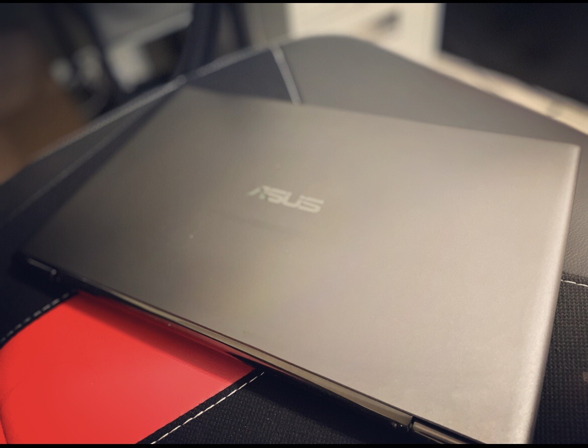 Asus 15.6 Inch Laptop Core7 8th 4K Ultra HD Touch Screen 16GBRam NvidiaGraphics