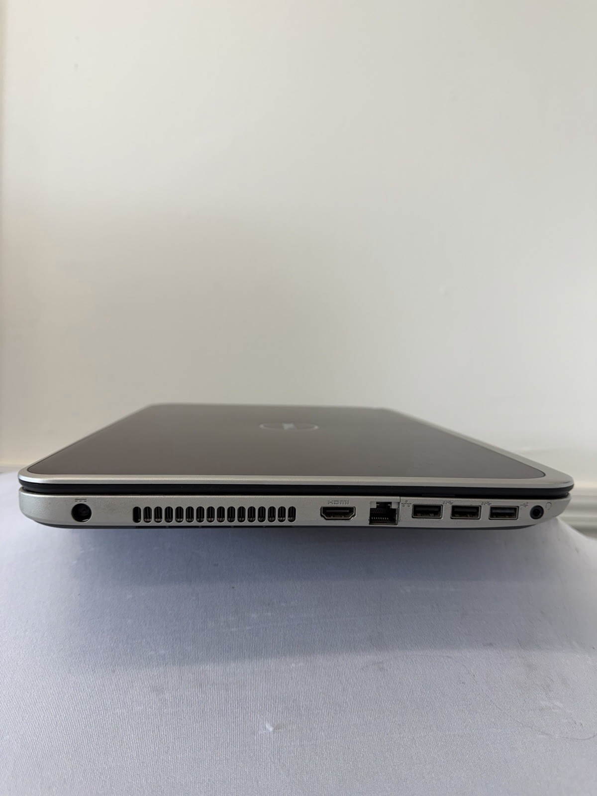 Dell Inspiron 5535 Laptop – Good Screen – AMD A8-5545M – Read Des