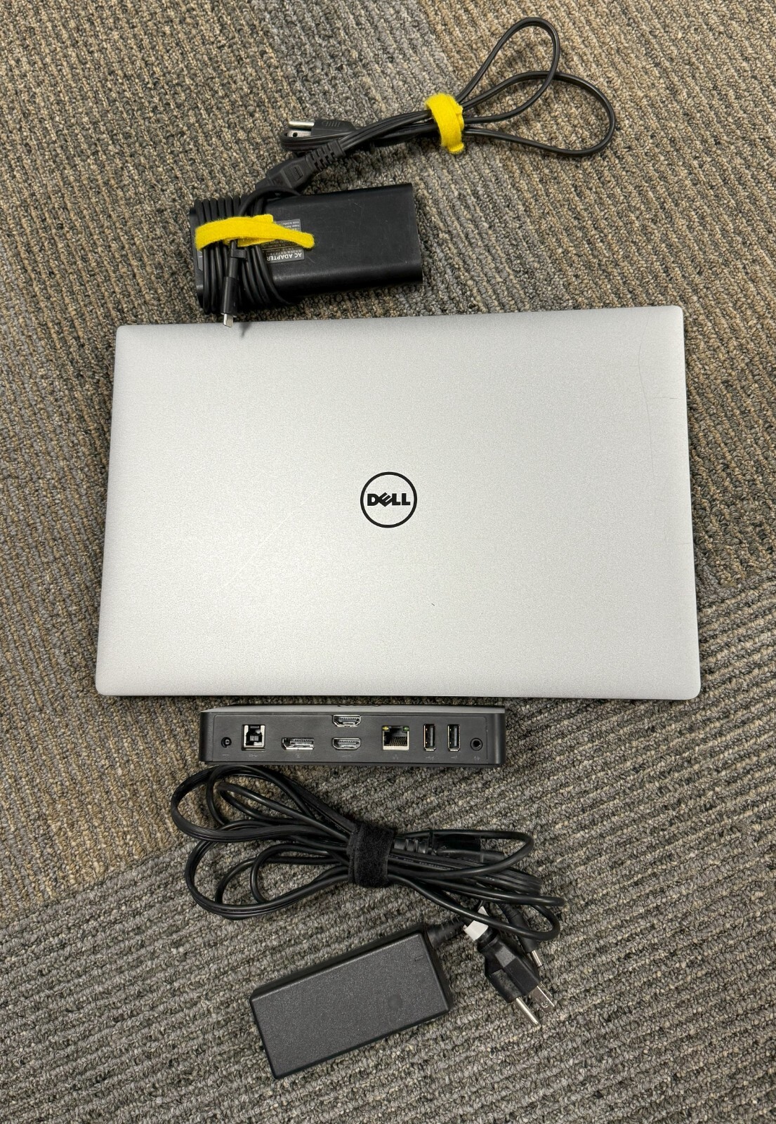 Dell XPS 15 9560 4K I7-7700HQ 32GB 2TB SSD GTX 1050 XPS9560-7002SLV-PUS
