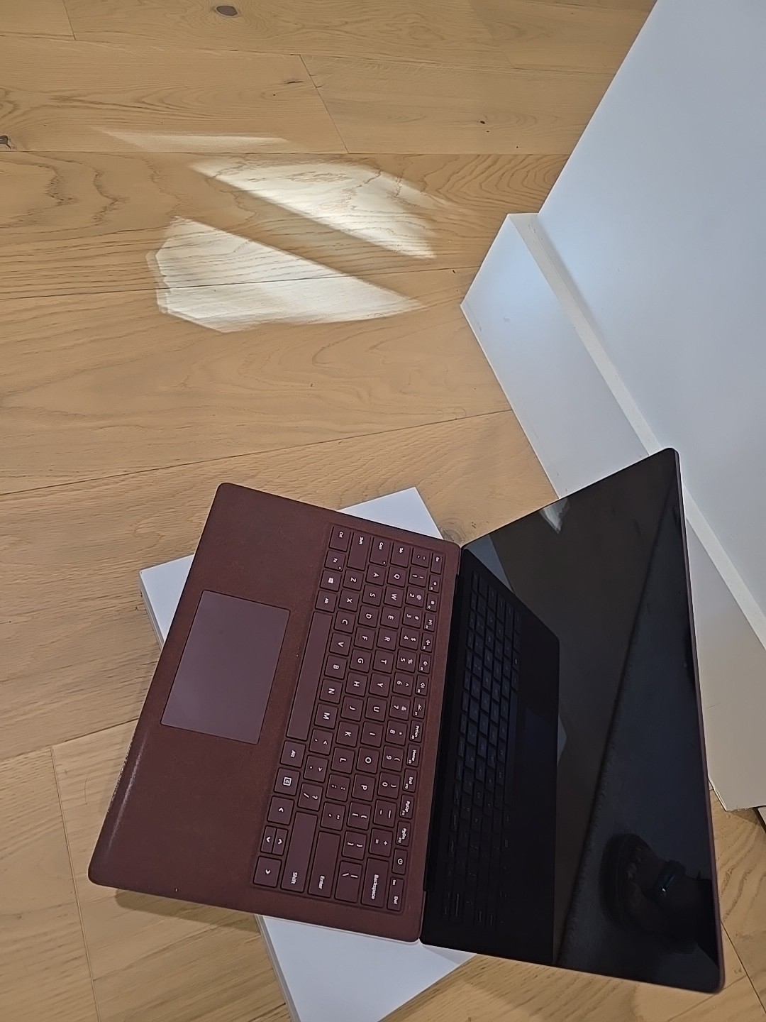 MICROSOFT Surface laptop 1st Gen 256GB i5 8GB