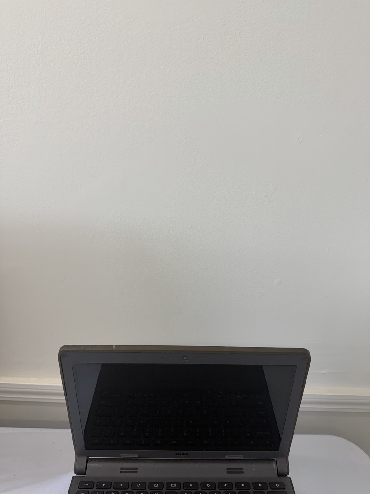 Dell Chromebook 11-P22T Laptop – Good Screen – Intel Celeron N2840 – Read Des