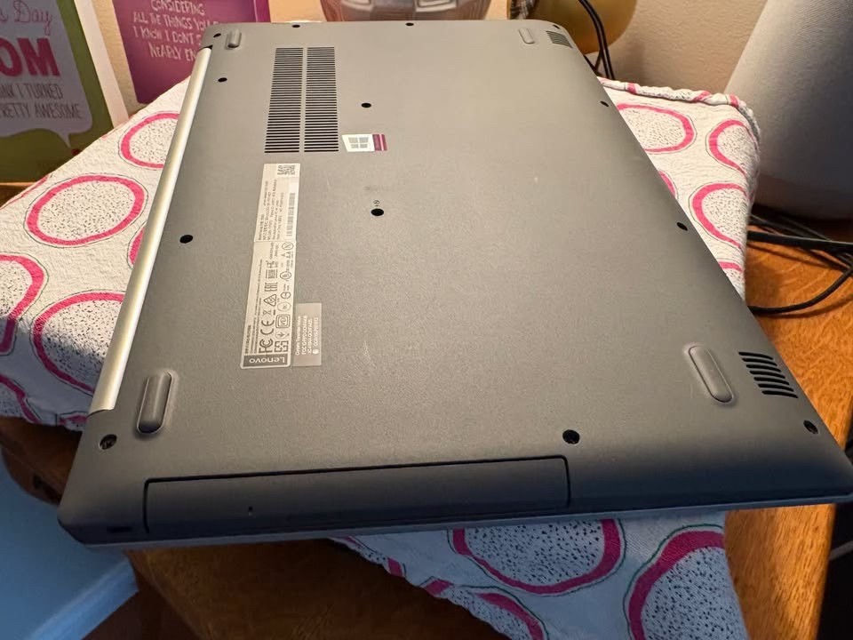 Lenovo Ideapad 320 AMD A12/ 12 gigs Ram/ 256SSD/ DVDRW power cable