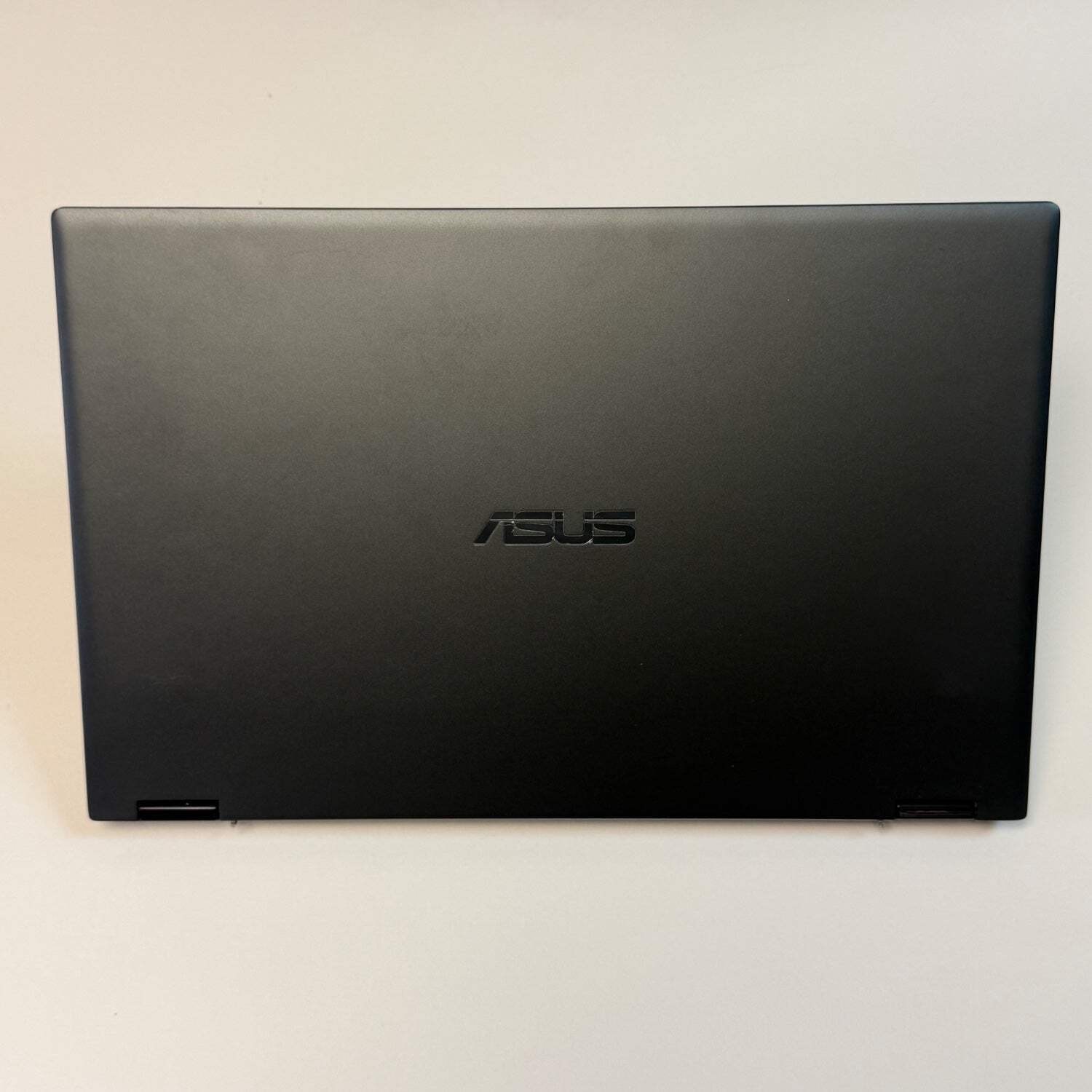Asus Zenbook Flip 15 UX563FD 15.6″ i7-10510U 16GB RAM 1TB SSD GeForce GTX 1050