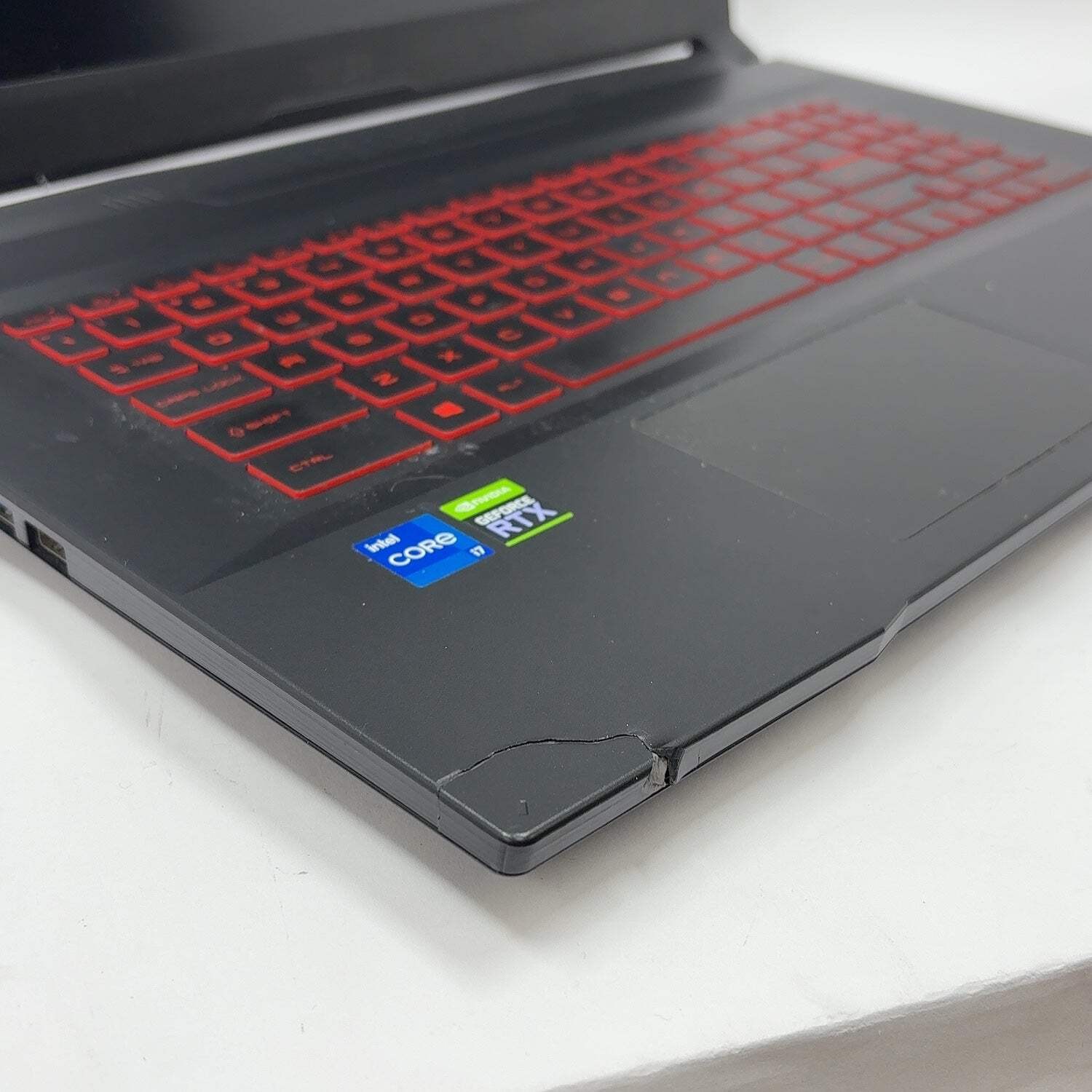 Broken MSI Katana GF76 17″ i7-11800H 32GB RAM 512GB SSD GeForce RTX 3050 Ti Read